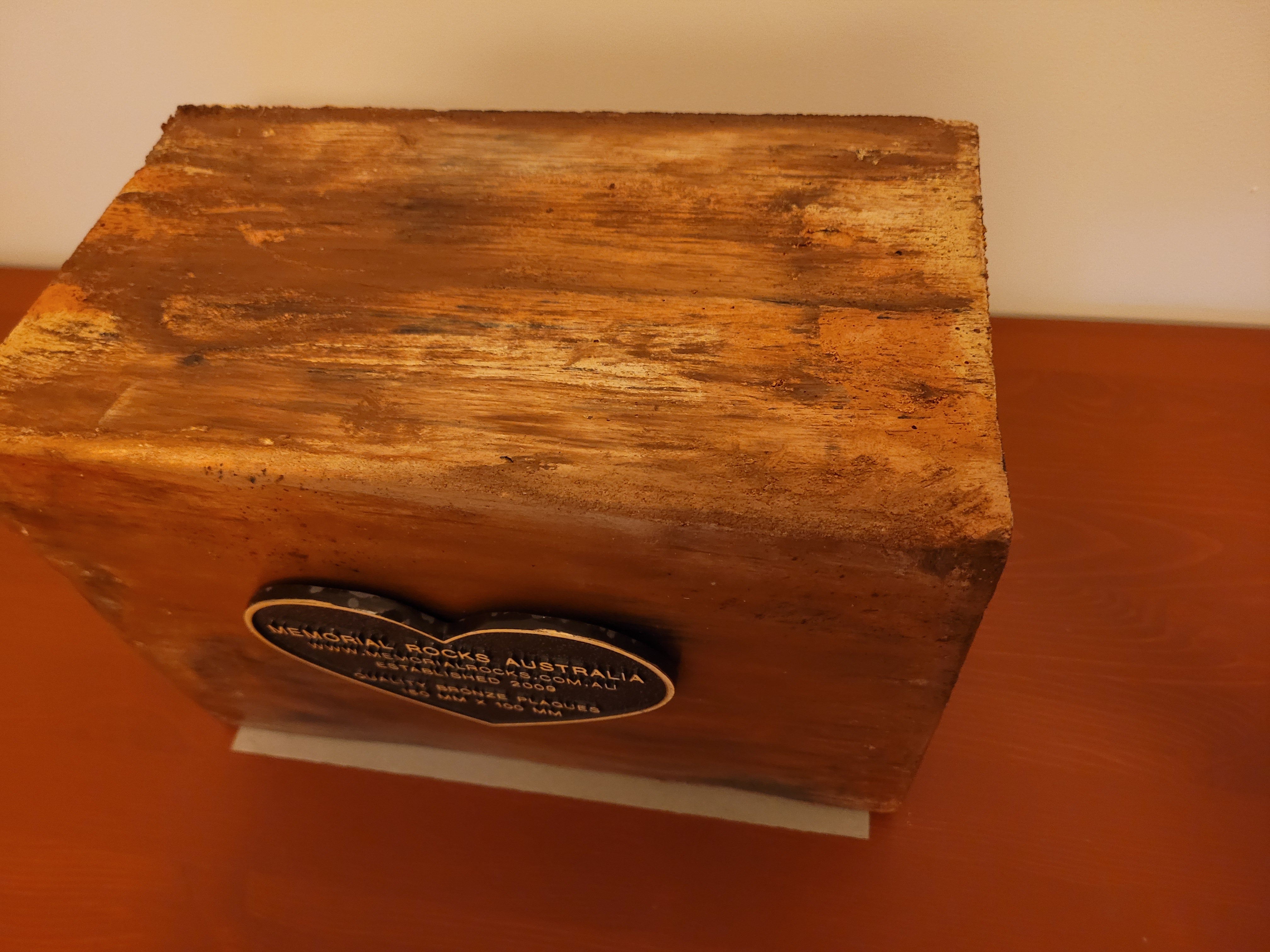 Indoor / Outdoor Memorial Urn for ashes no. 1758