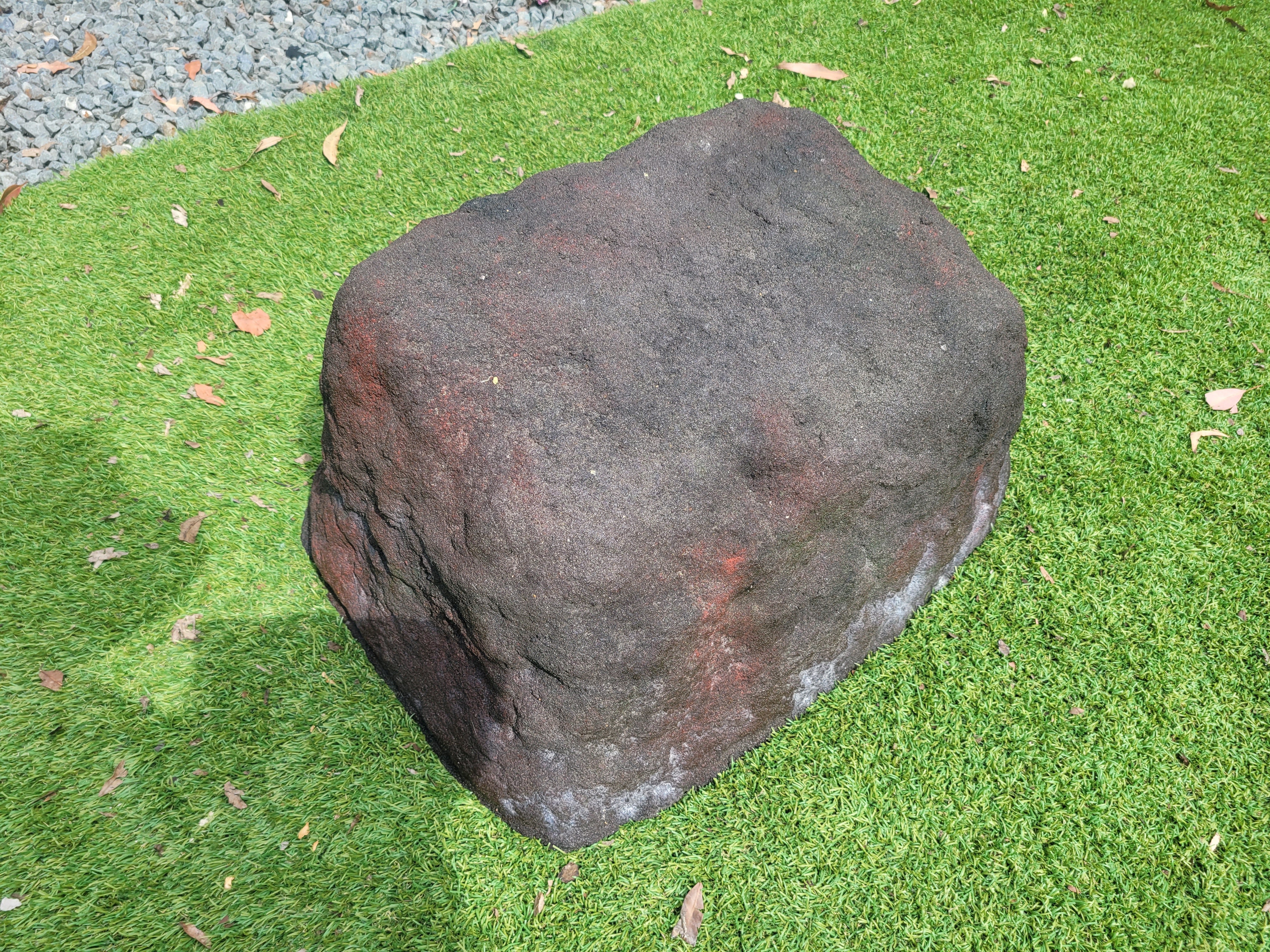 Memorial Rock Urn 1832 Extra-Large Black