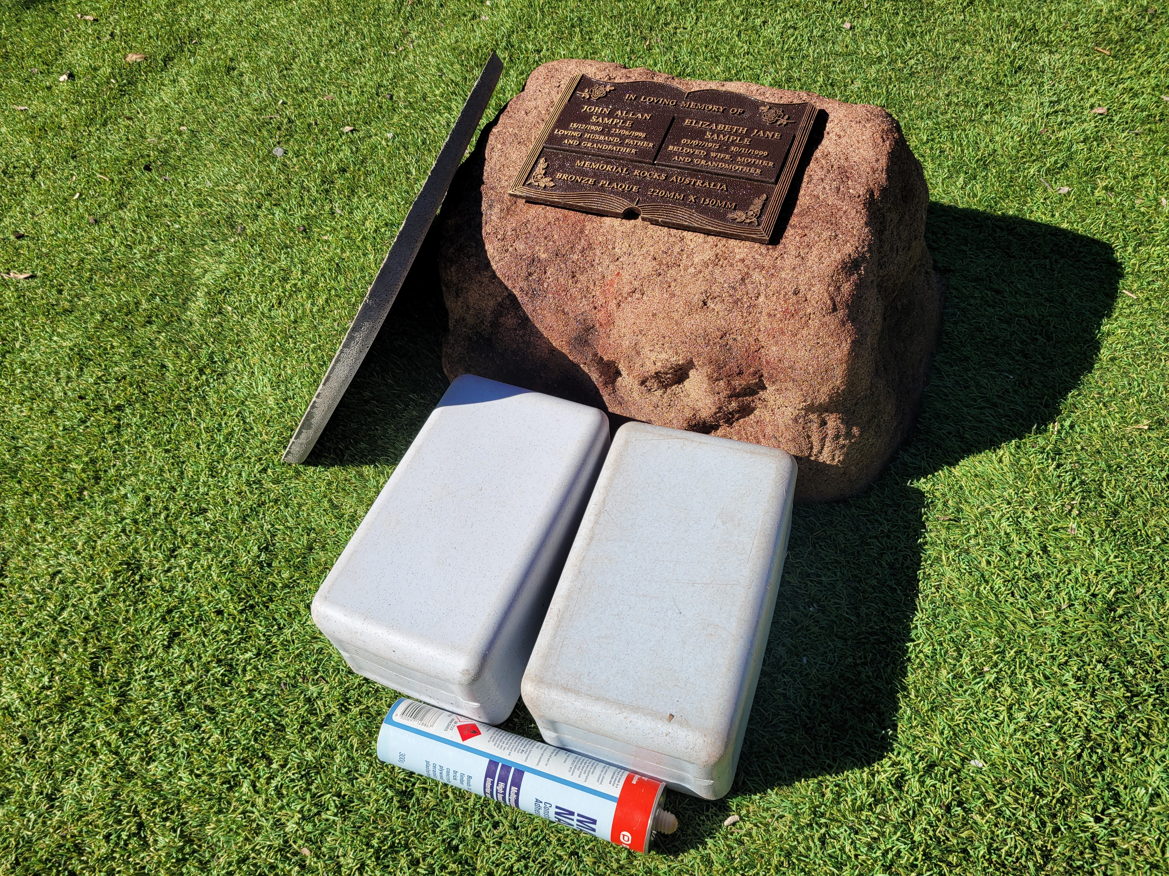 Memorial Rock Urn 1876 Large Double Brown