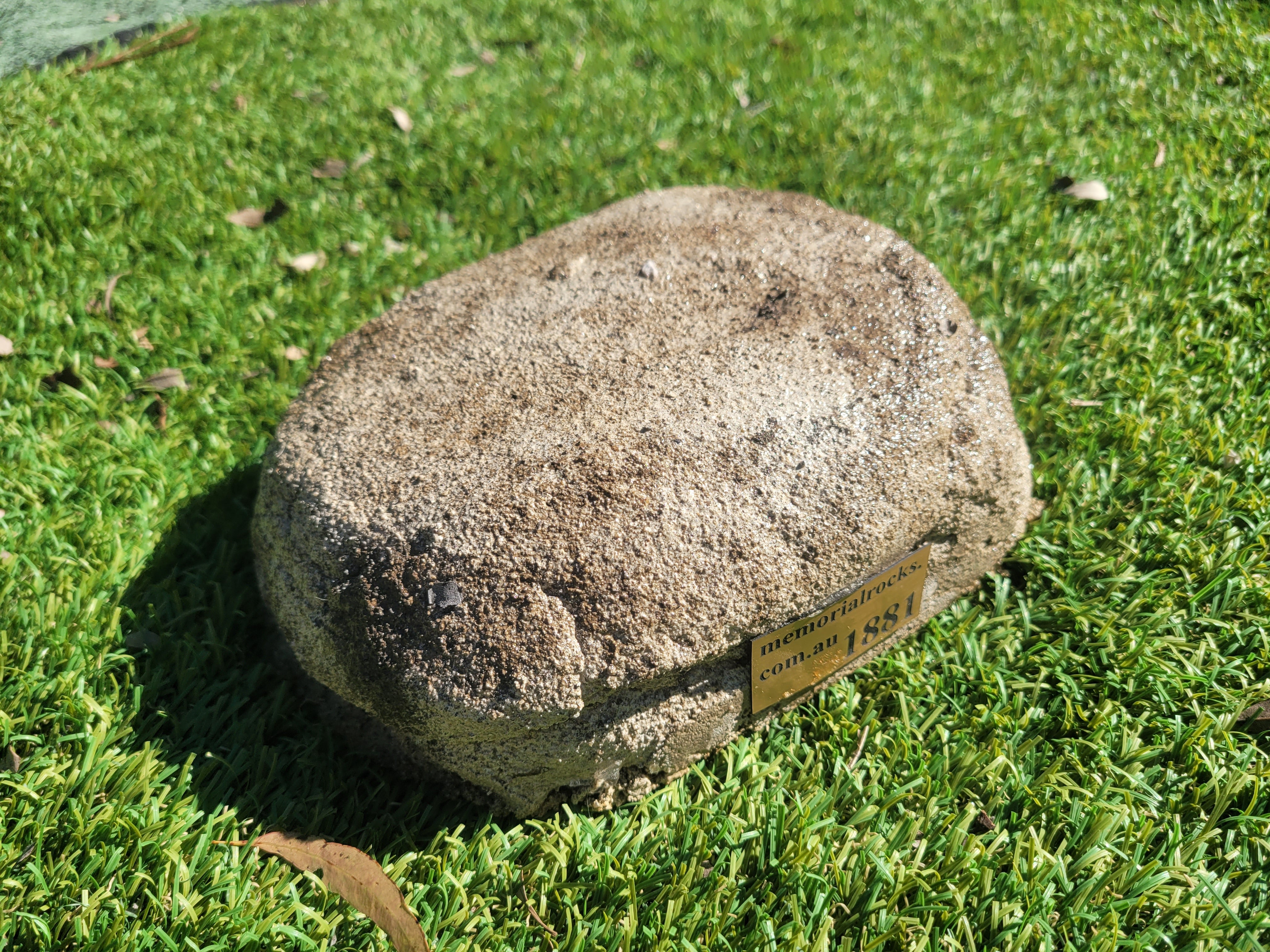 Partial Ash Rock Urn PA 1881 Natural Riversand