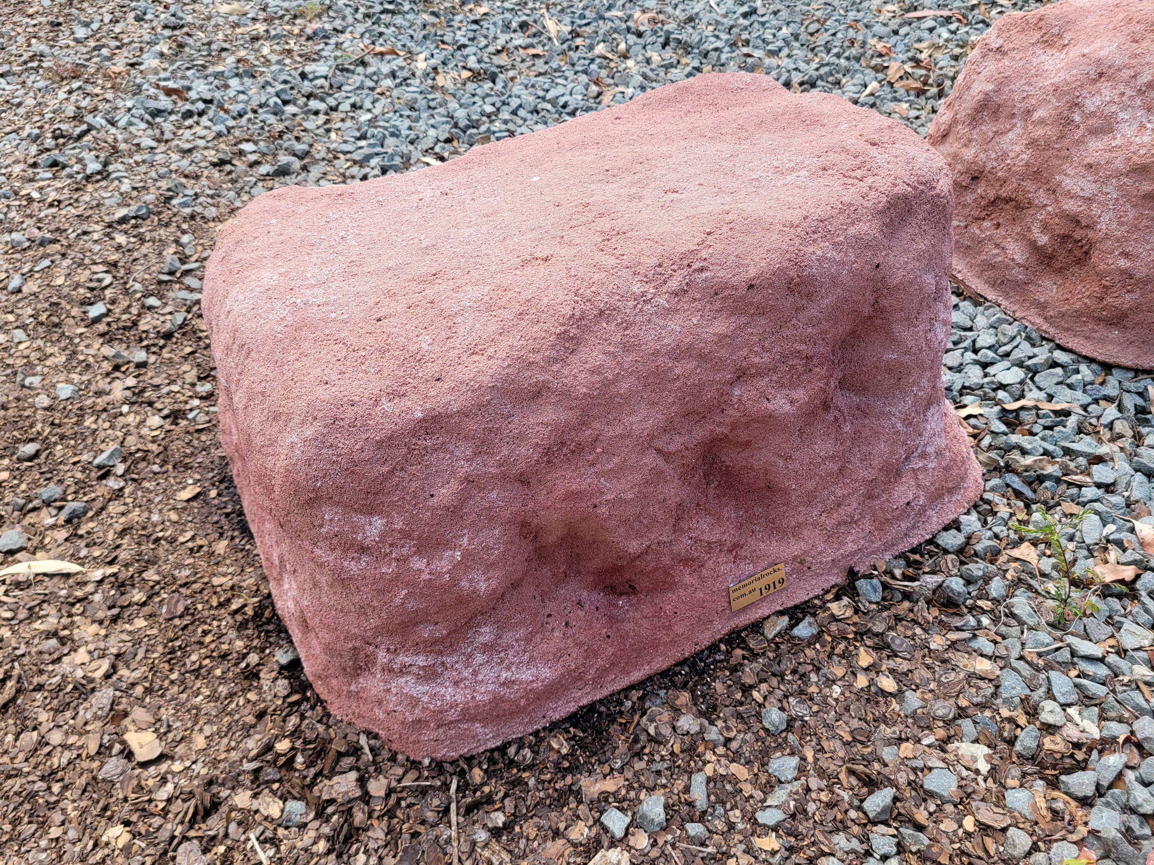 Memorial Rock Urn 1919 Extra-Large  Pink / Red