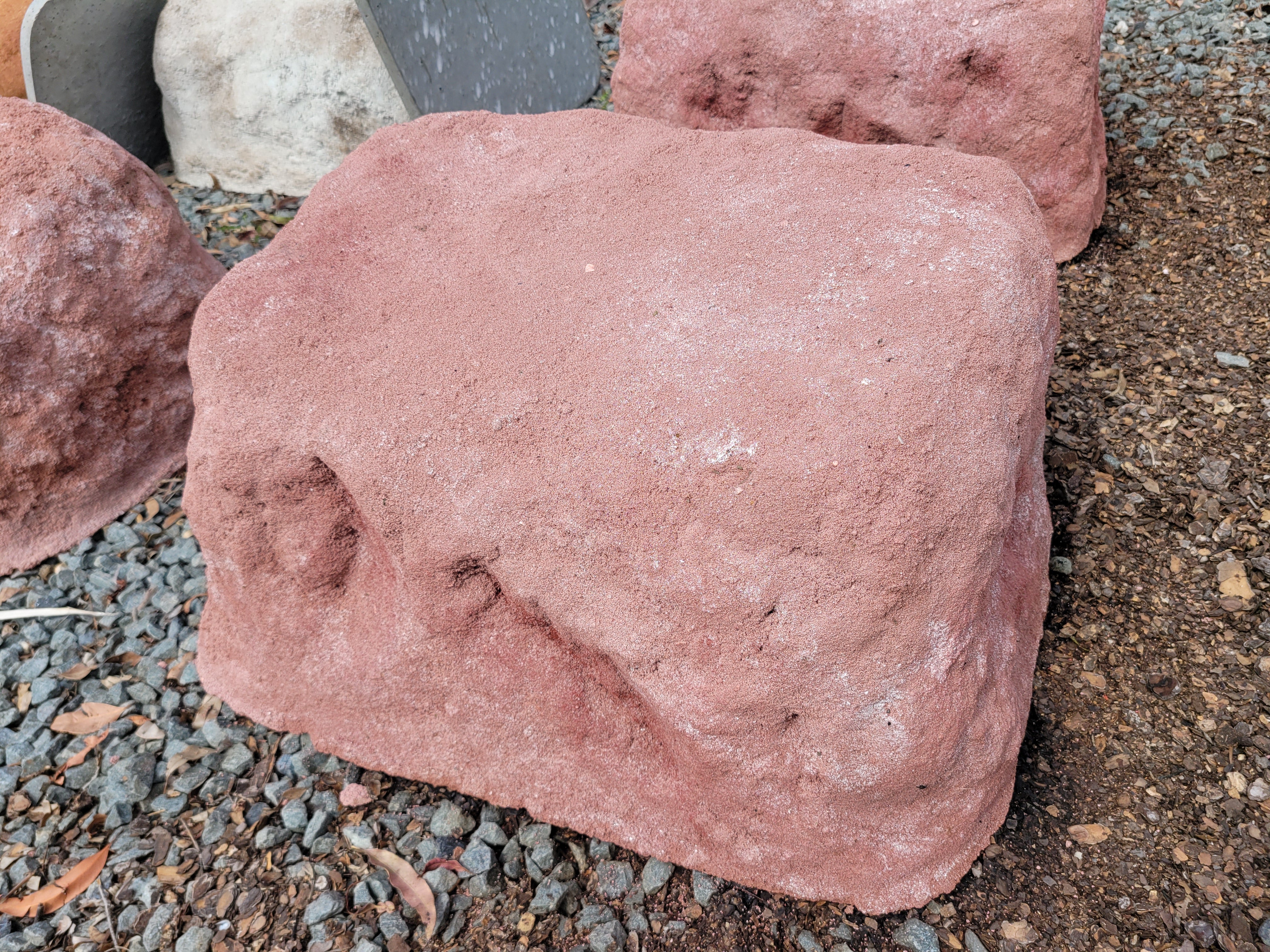Memorial Rock Urn 1919 Extra-Large  Pink / Red