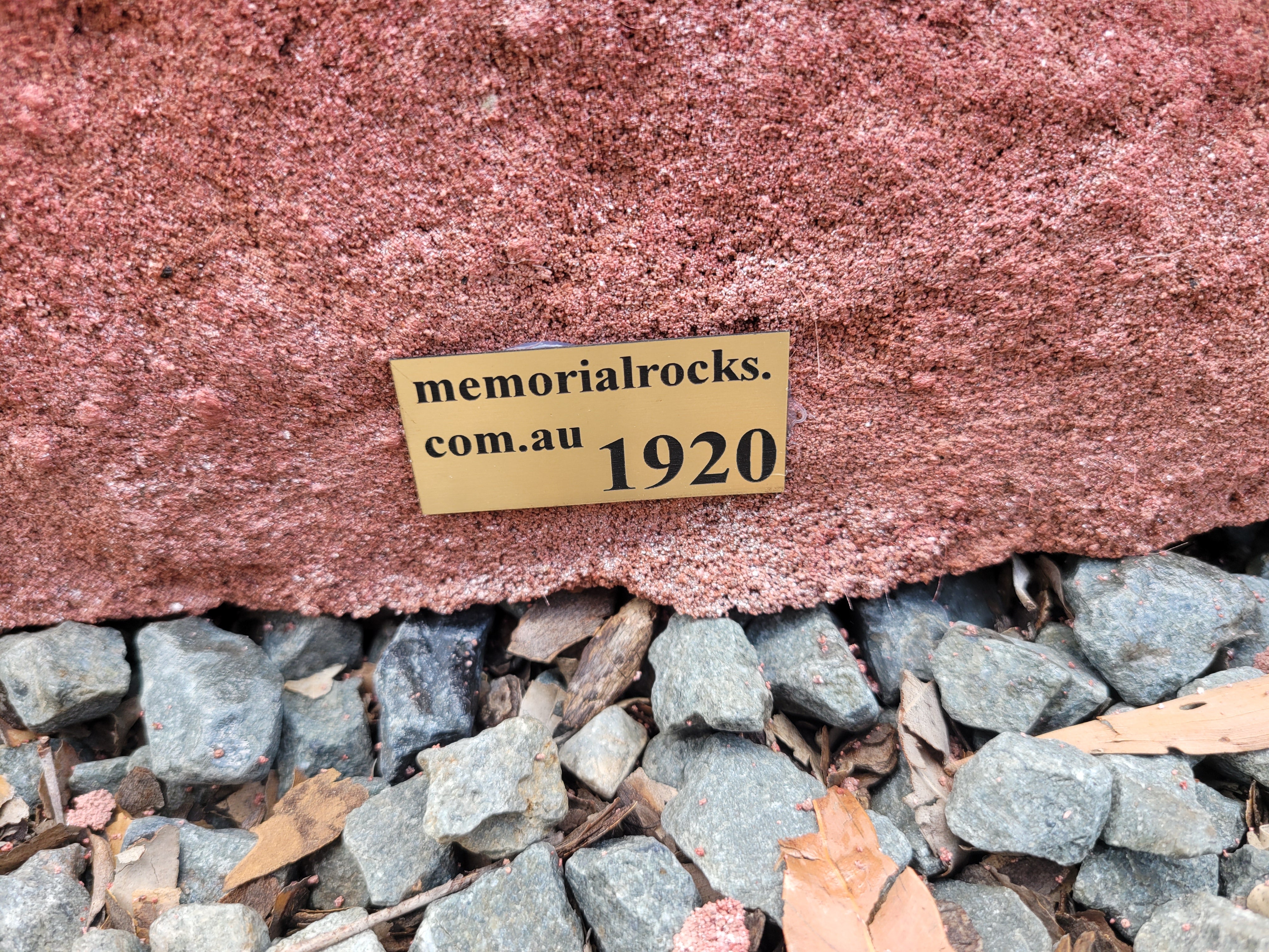 Memorial Rock Urn 1920 Extra-Large  Pink / Red