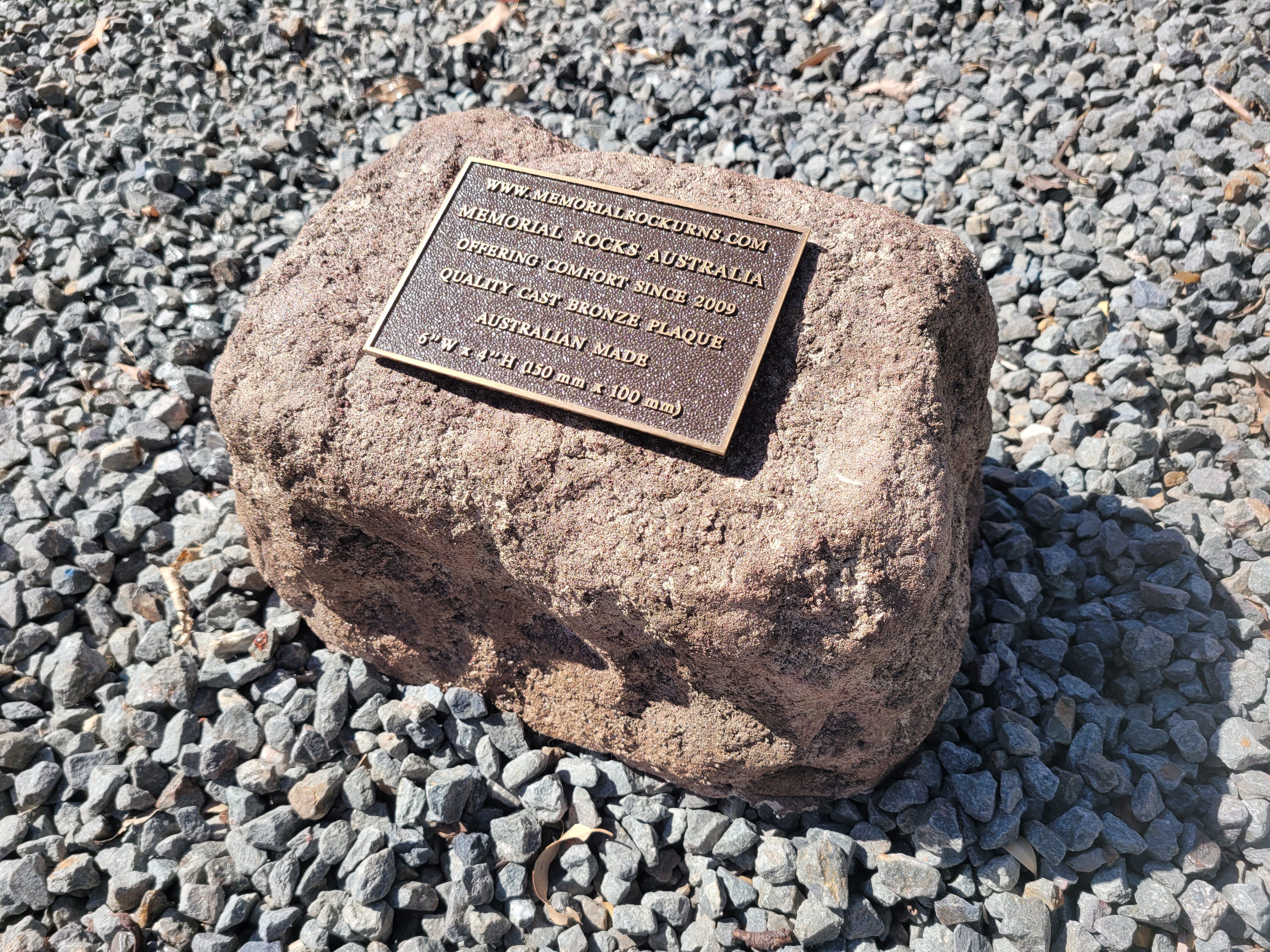 Memorial Rock Urn 2039 Regular Natural Riversand