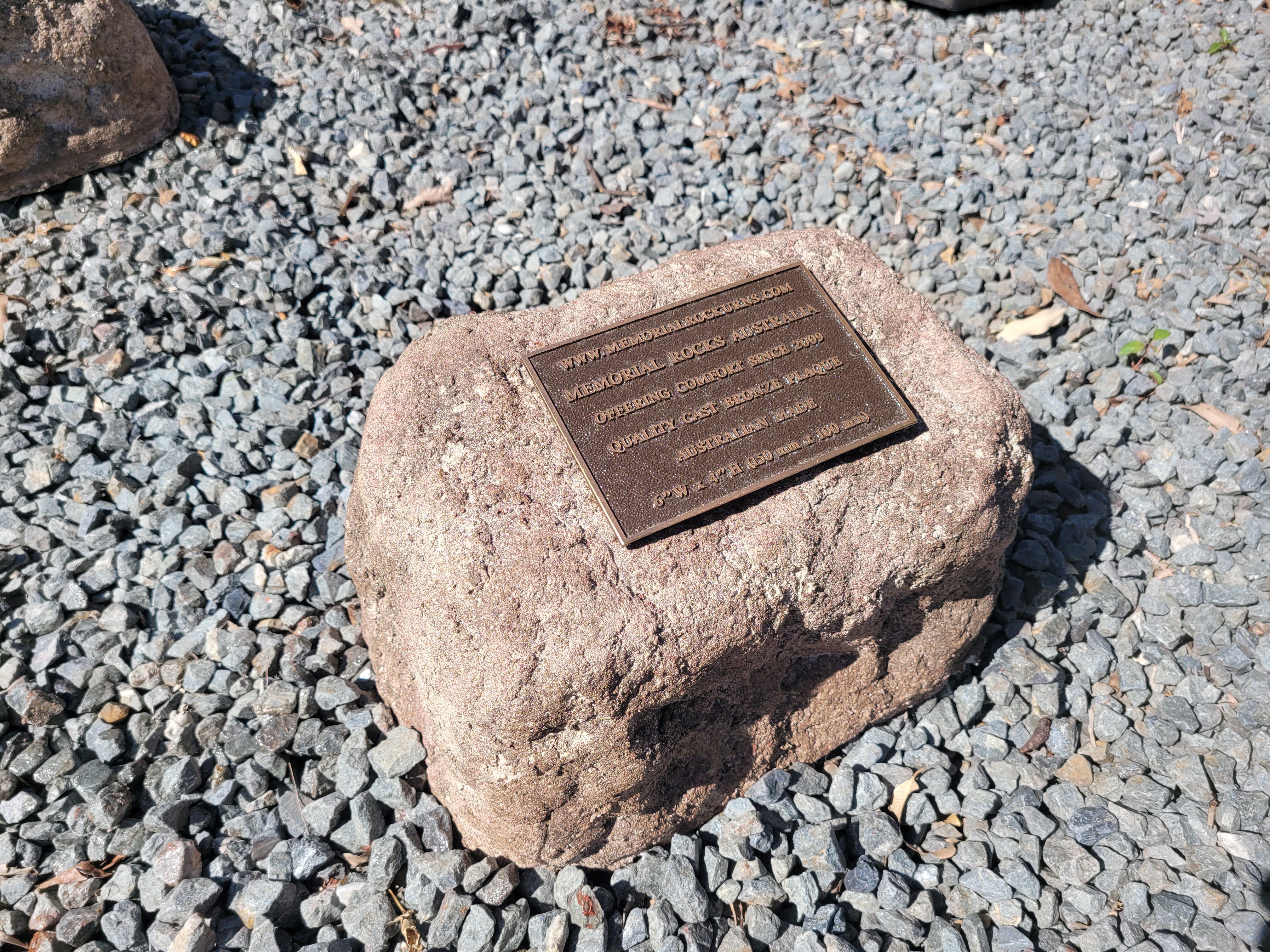 Memorial Rock Urn 2039 Regular Natural Riversand