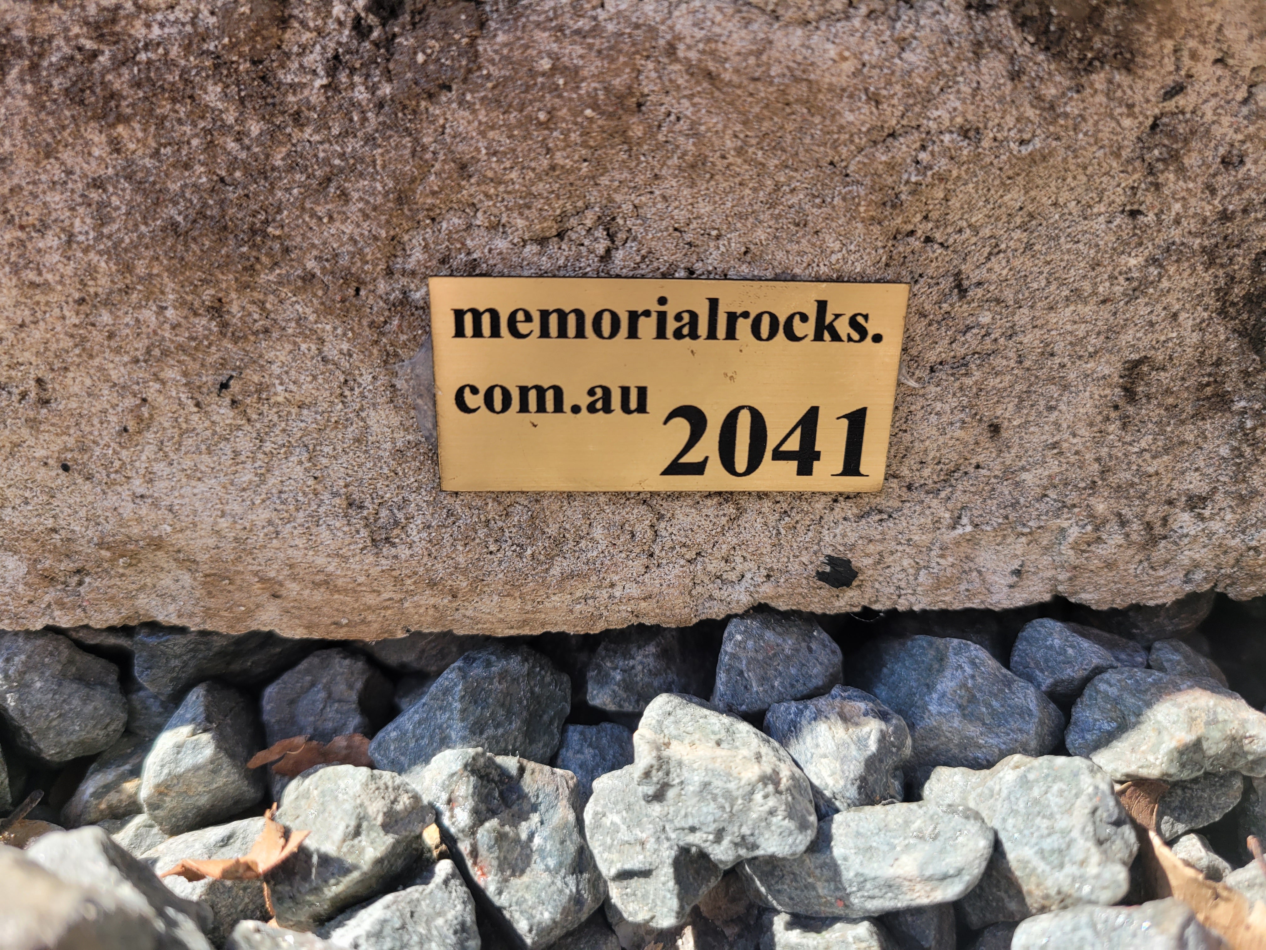 Memorial Rock Urn 2041 Regular Natural Riversand