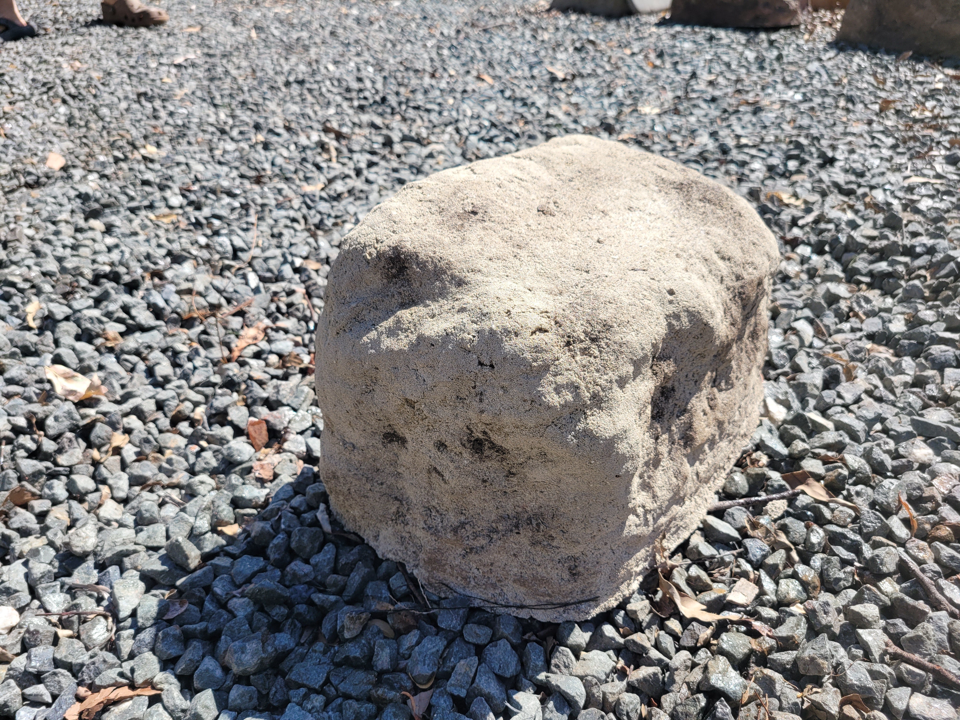 Memorial Rock Urn 2041 Regular Natural Riversand