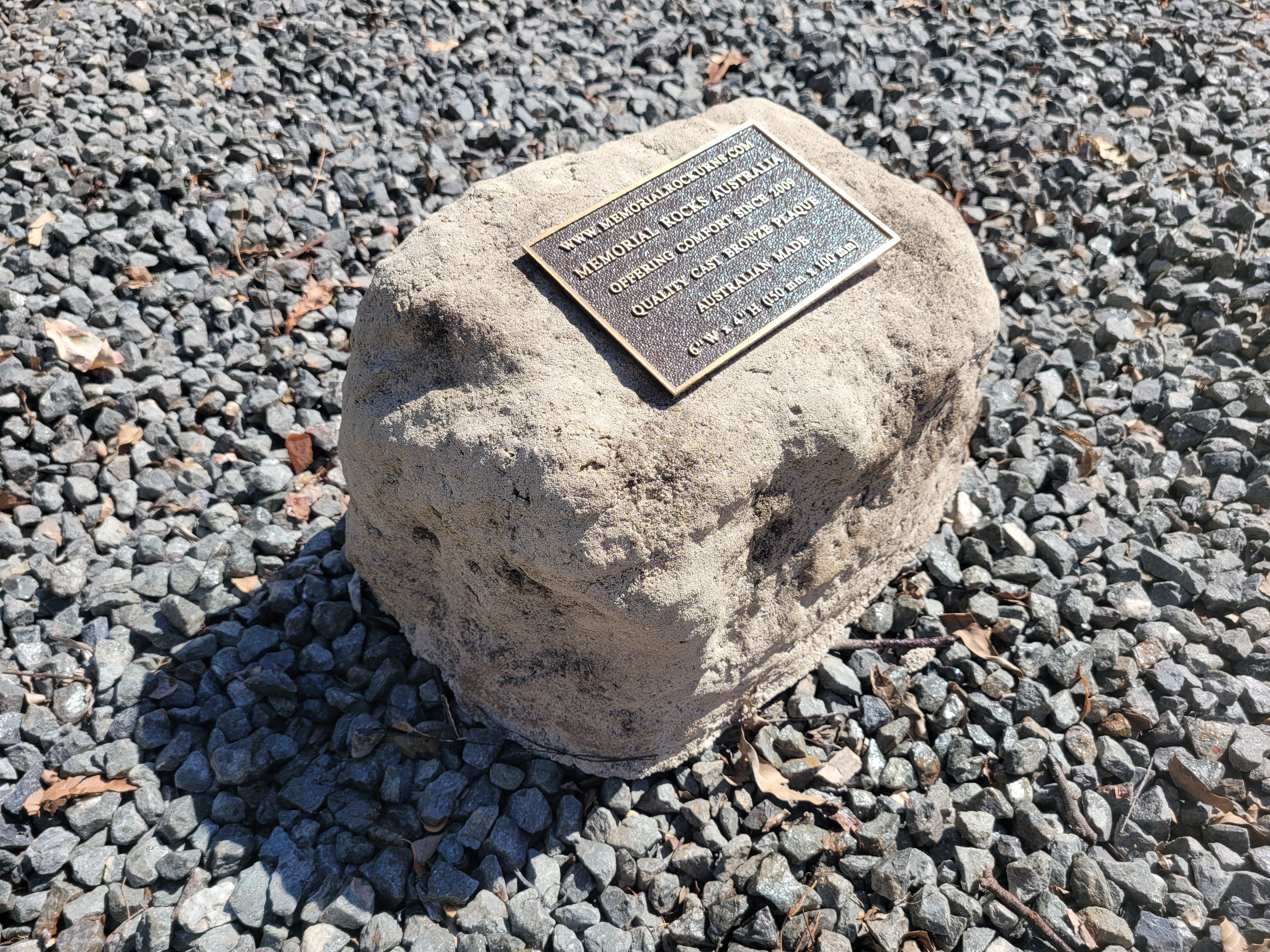 Memorial Rock Urn 2041 Regular Natural Riversand