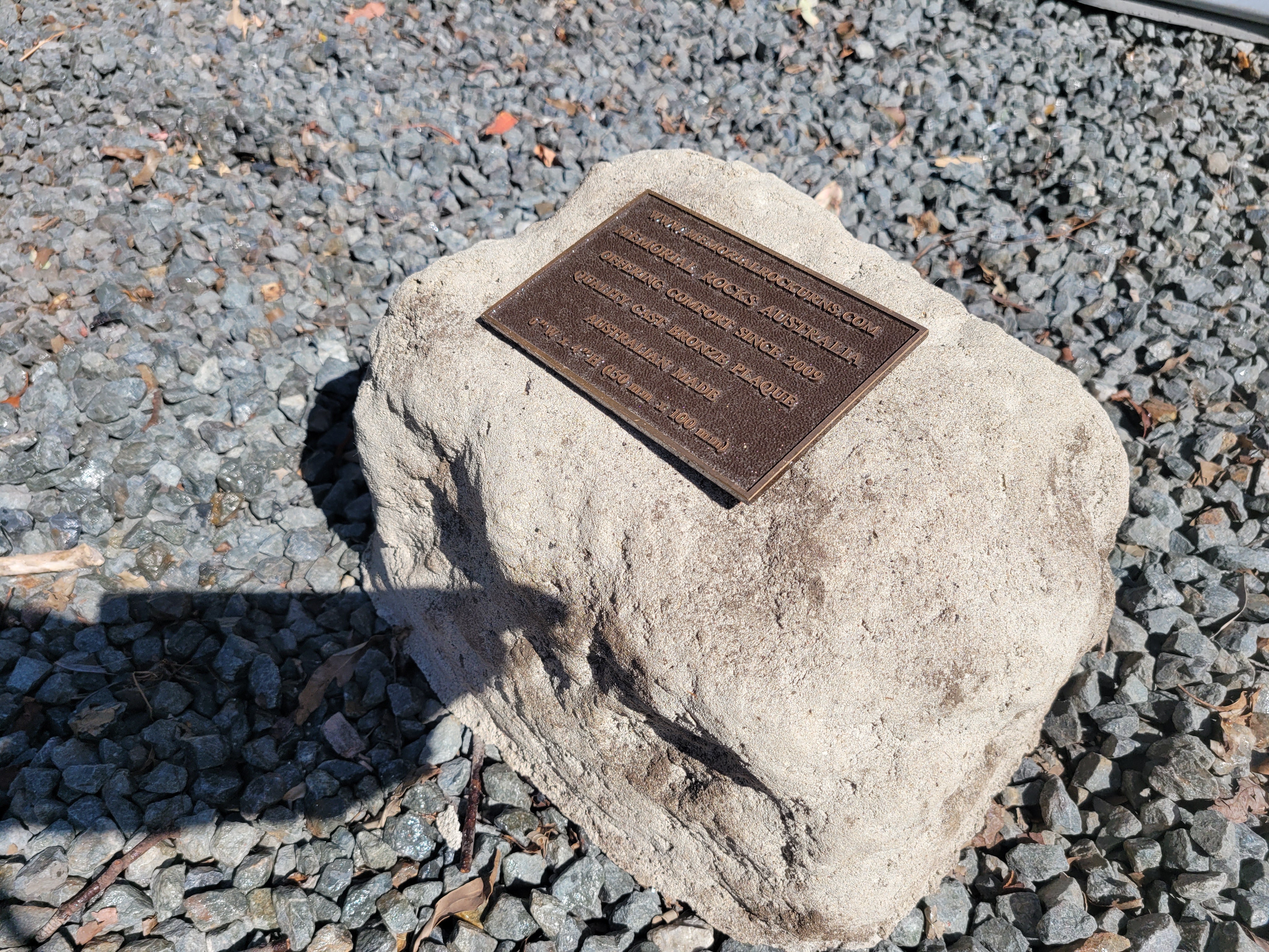 Memorial Rock Urn 2041 Regular Natural Riversand