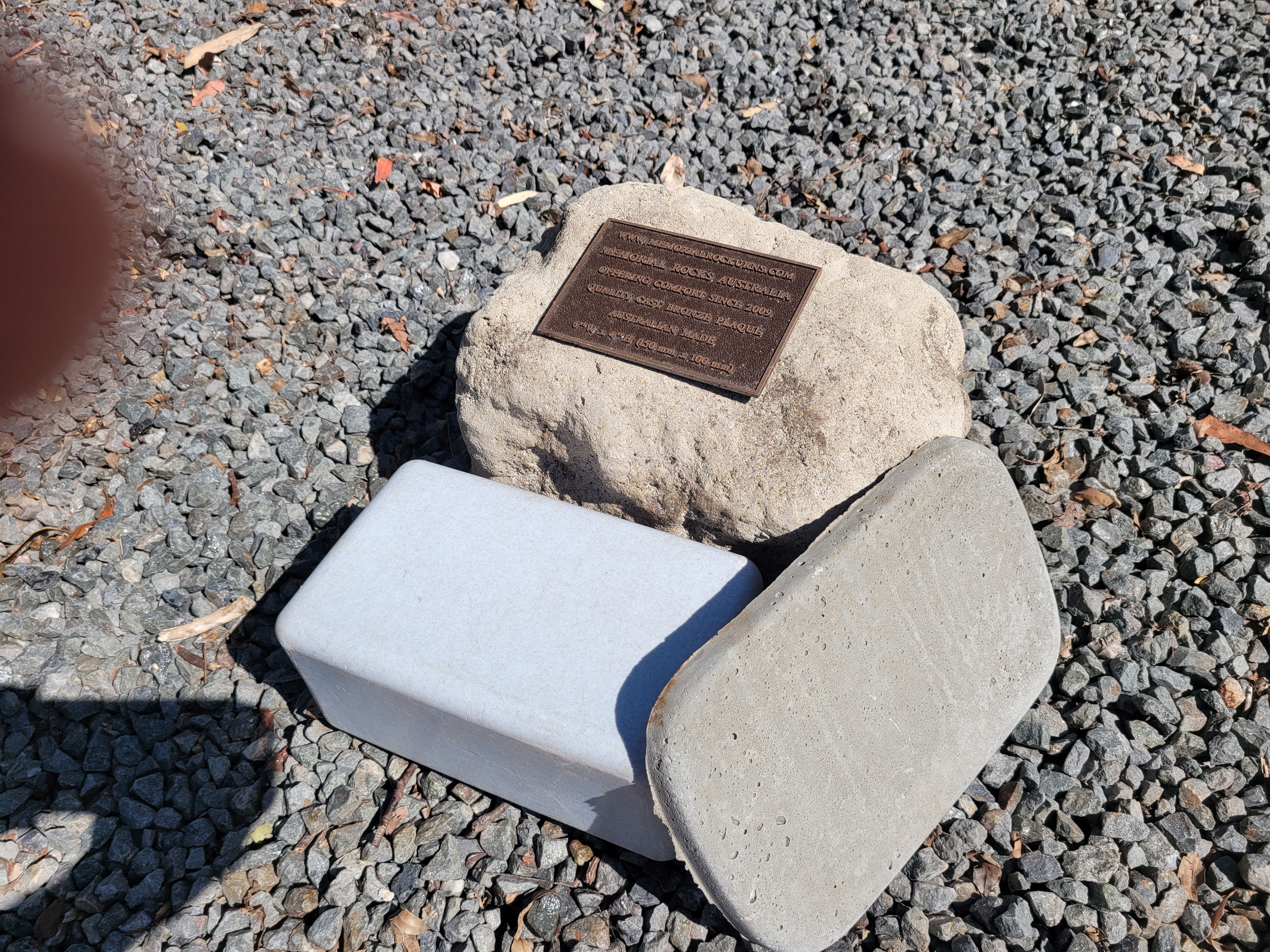 Memorial Rock Urn 2041 Regular Natural Riversand