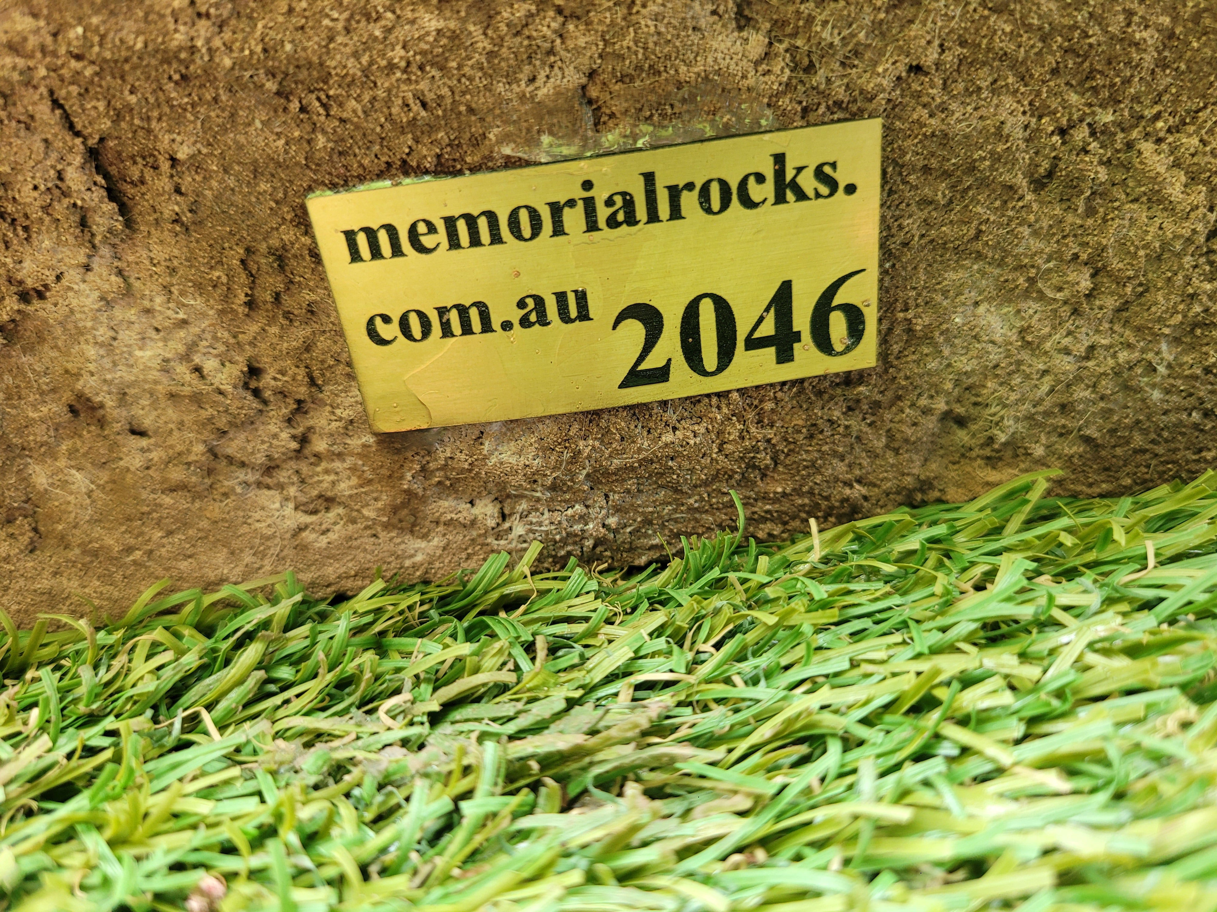 Memorial Rock Urn 2046 Regular Brown