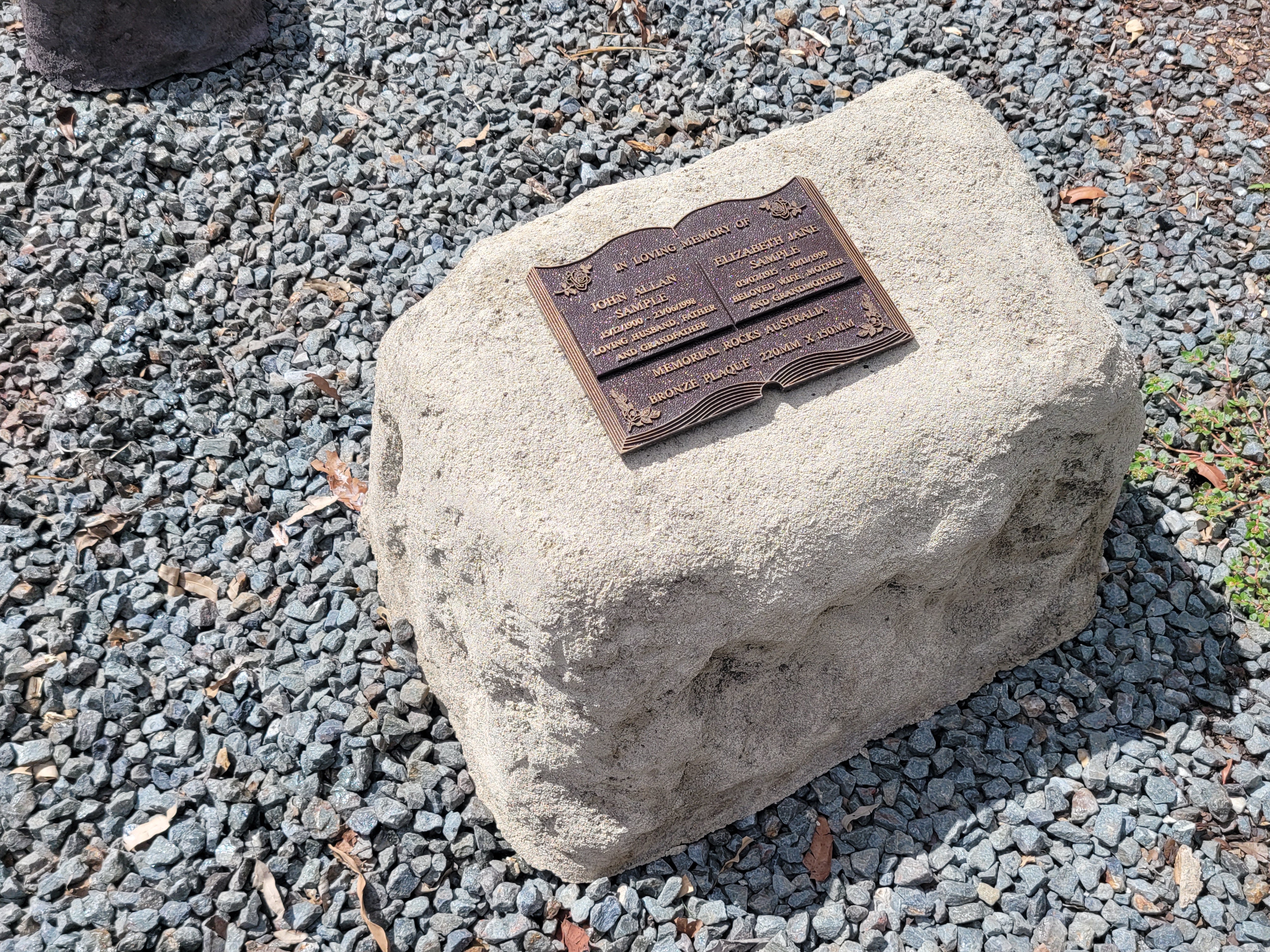 Memorial Rock Urn 2050 Extra-Large  Natural Riversand