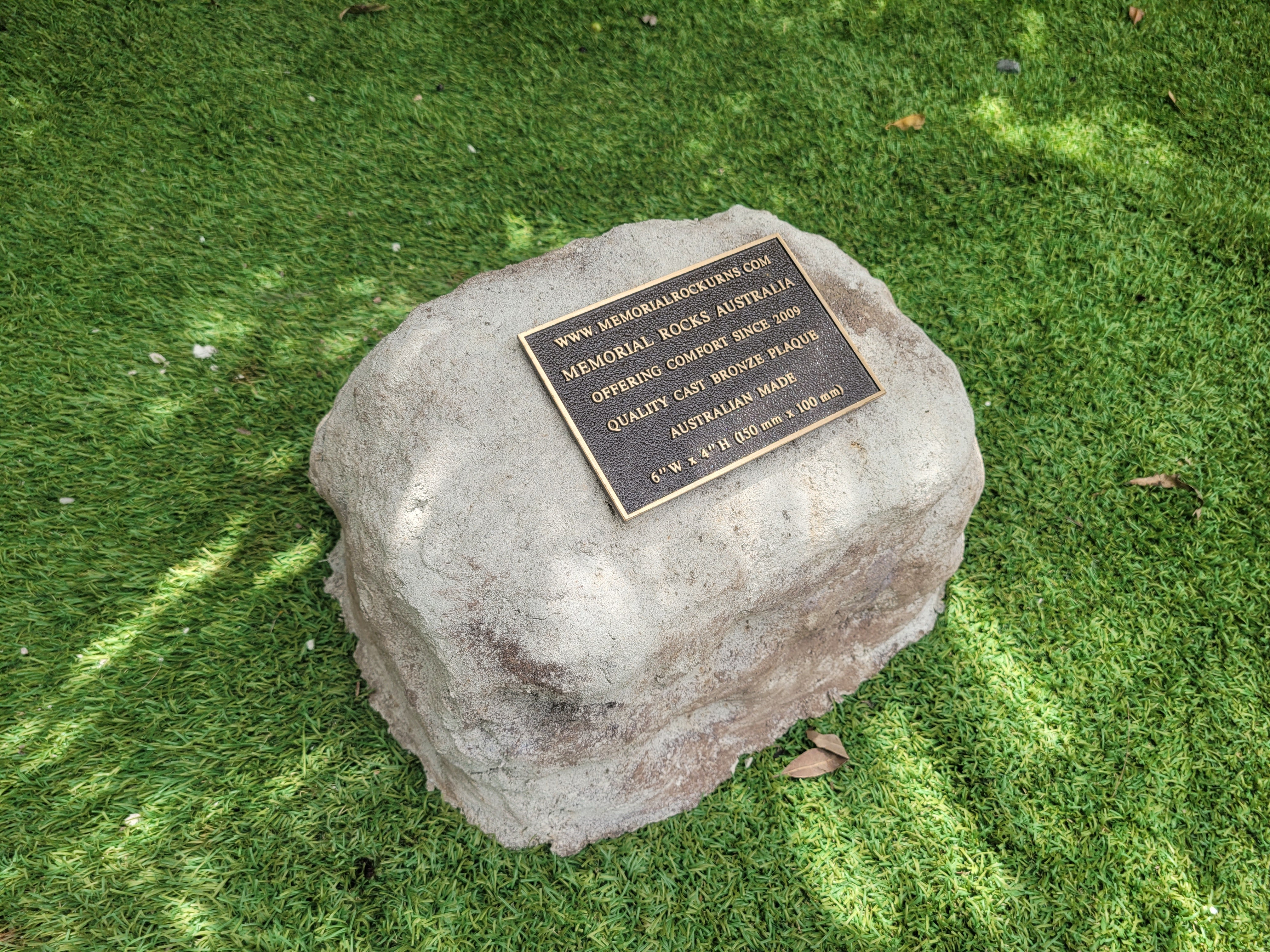 Memorial Rock Urn 2059 Regular Natural Riversand