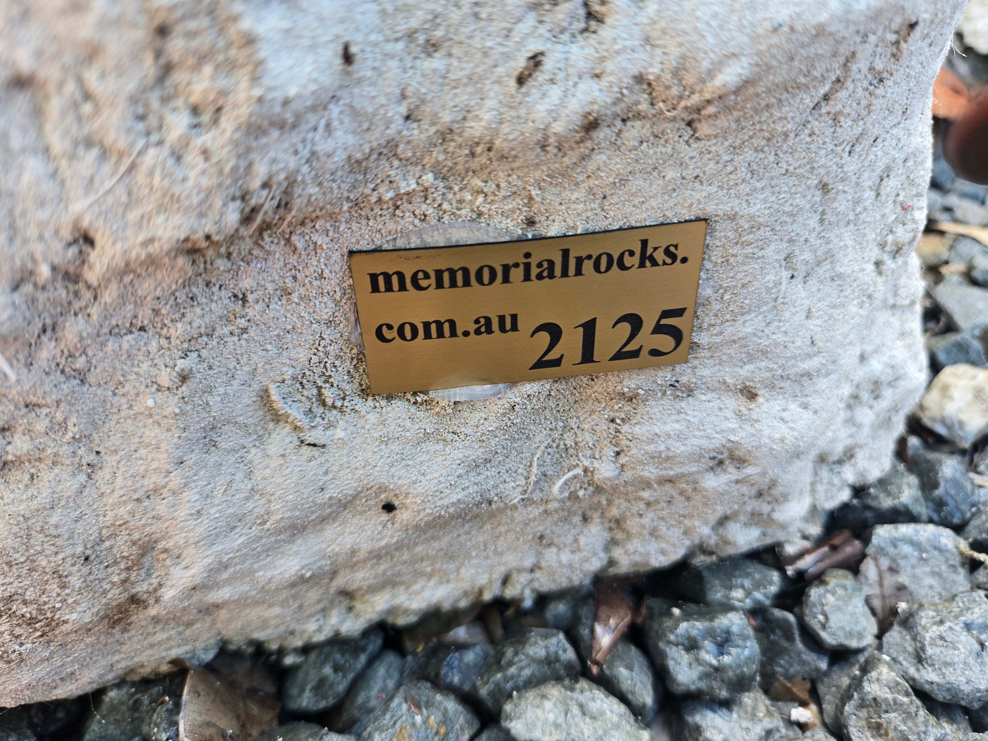 Memorial Rock Urn 2125 Regular White