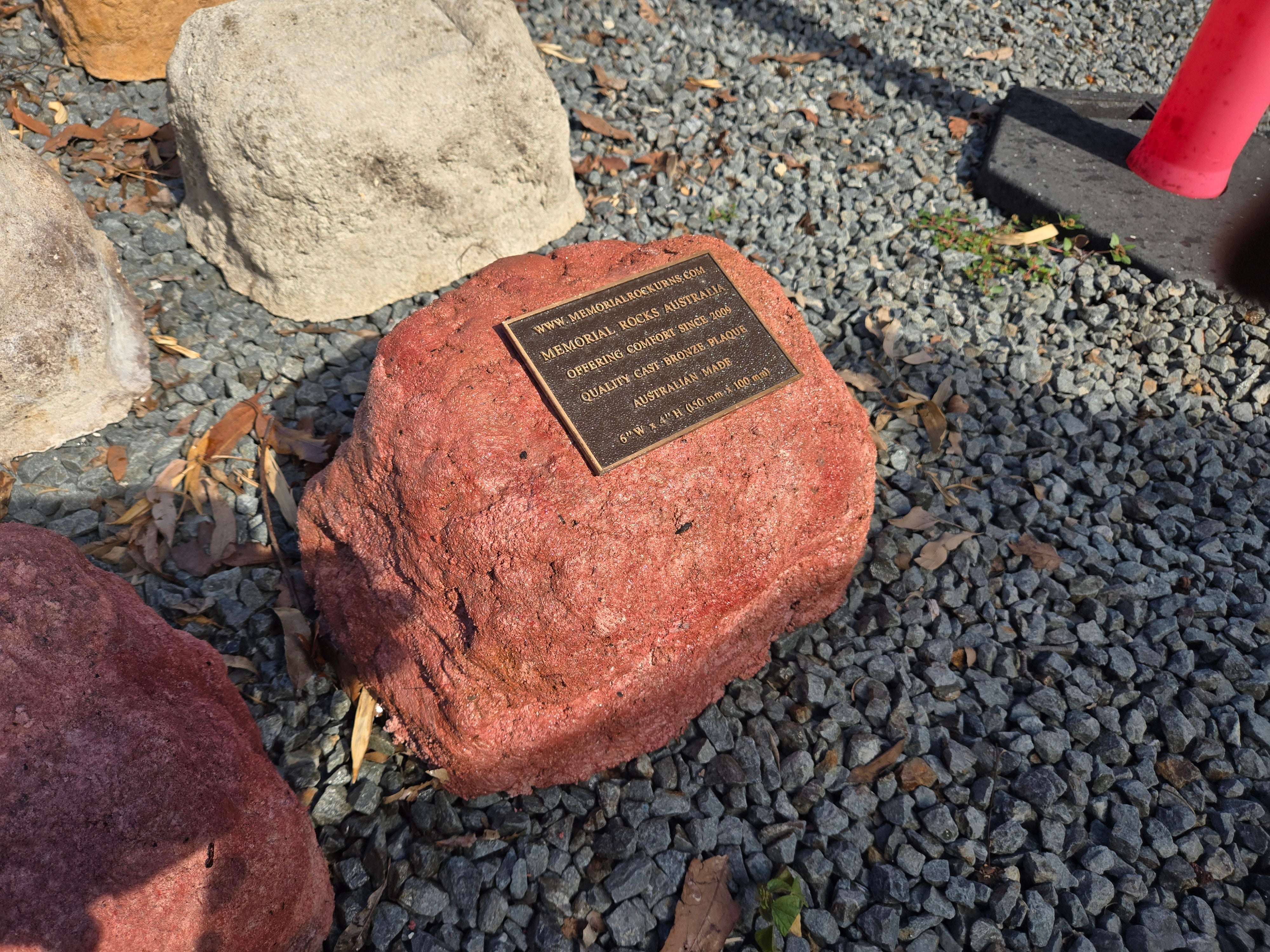 Memorial Rock Urn 2127 Regular Red