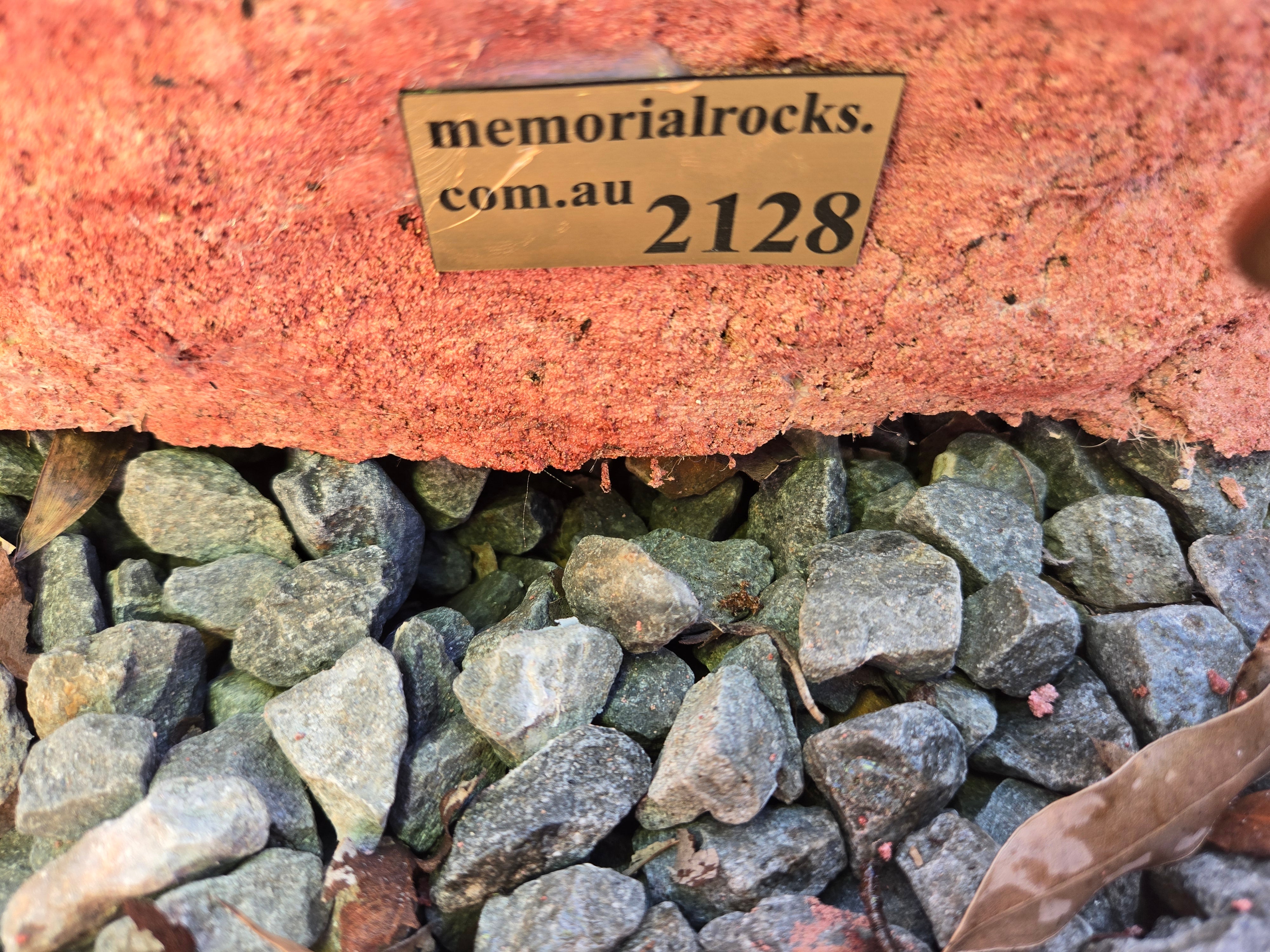 Memorial Rock Urn 2128 Regular Red