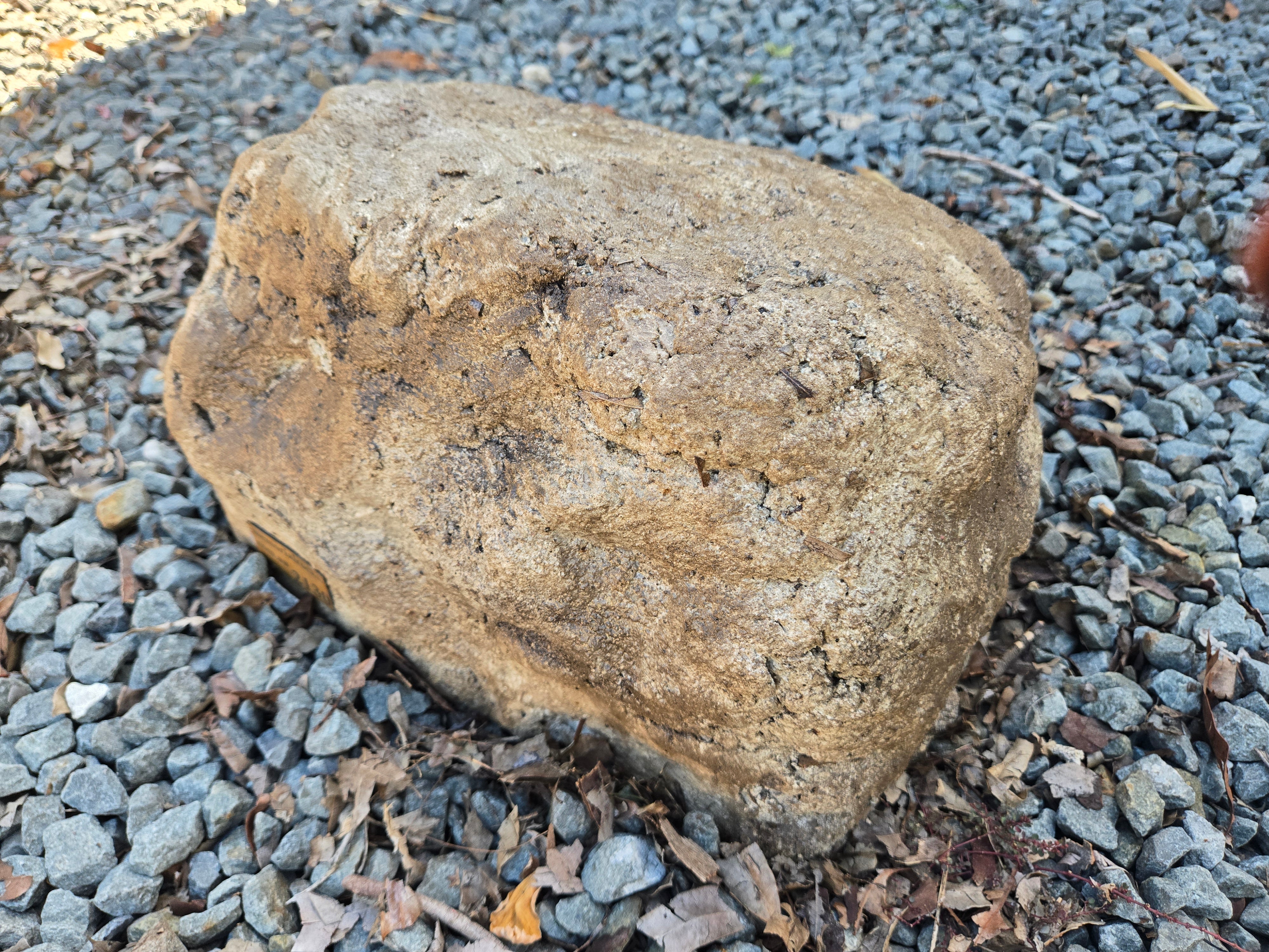 Memorial Rock Urn 2130 Regular Natural Riversand