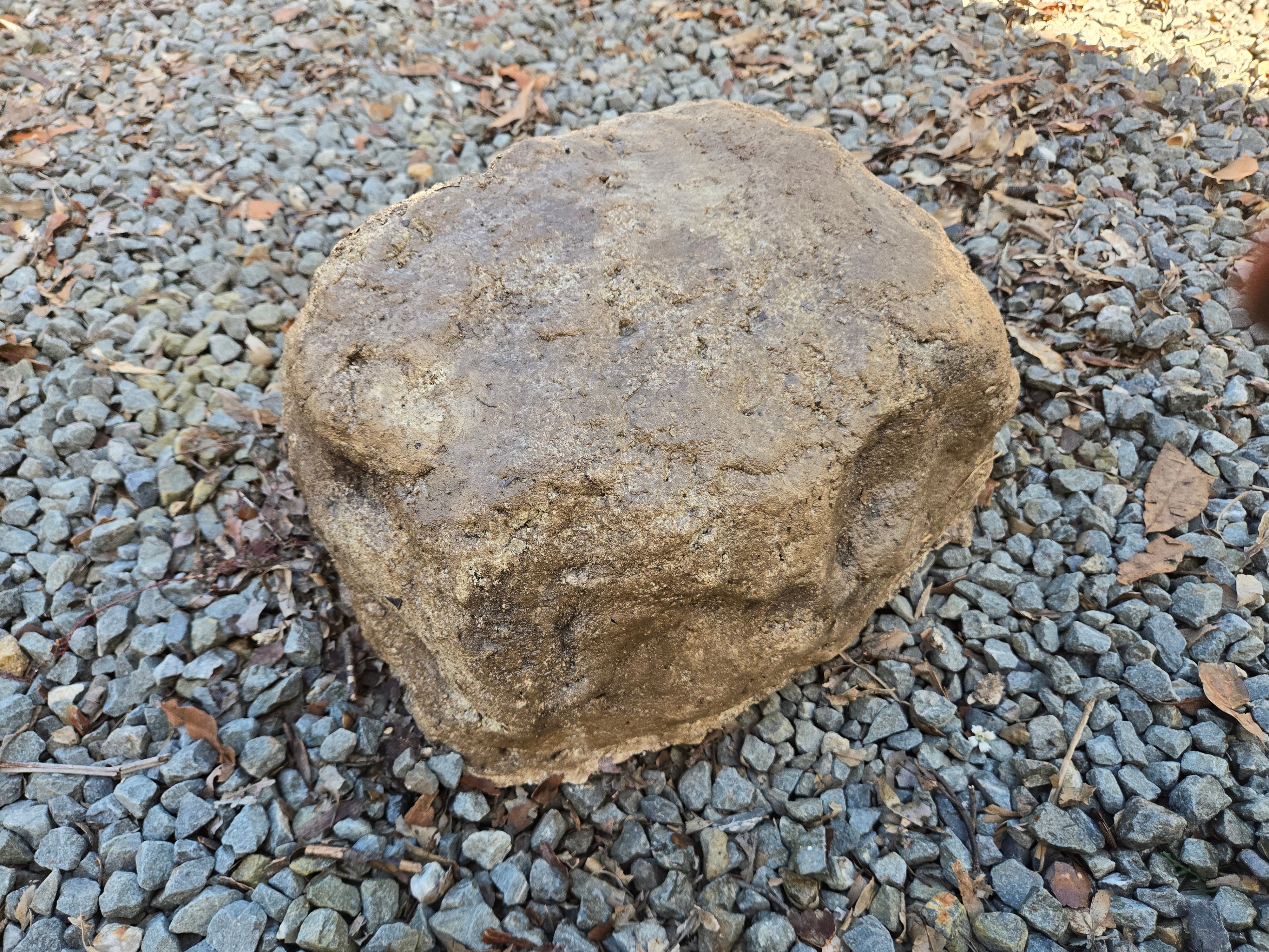 Memorial Rock Urn 2130 Regular Natural Riversand