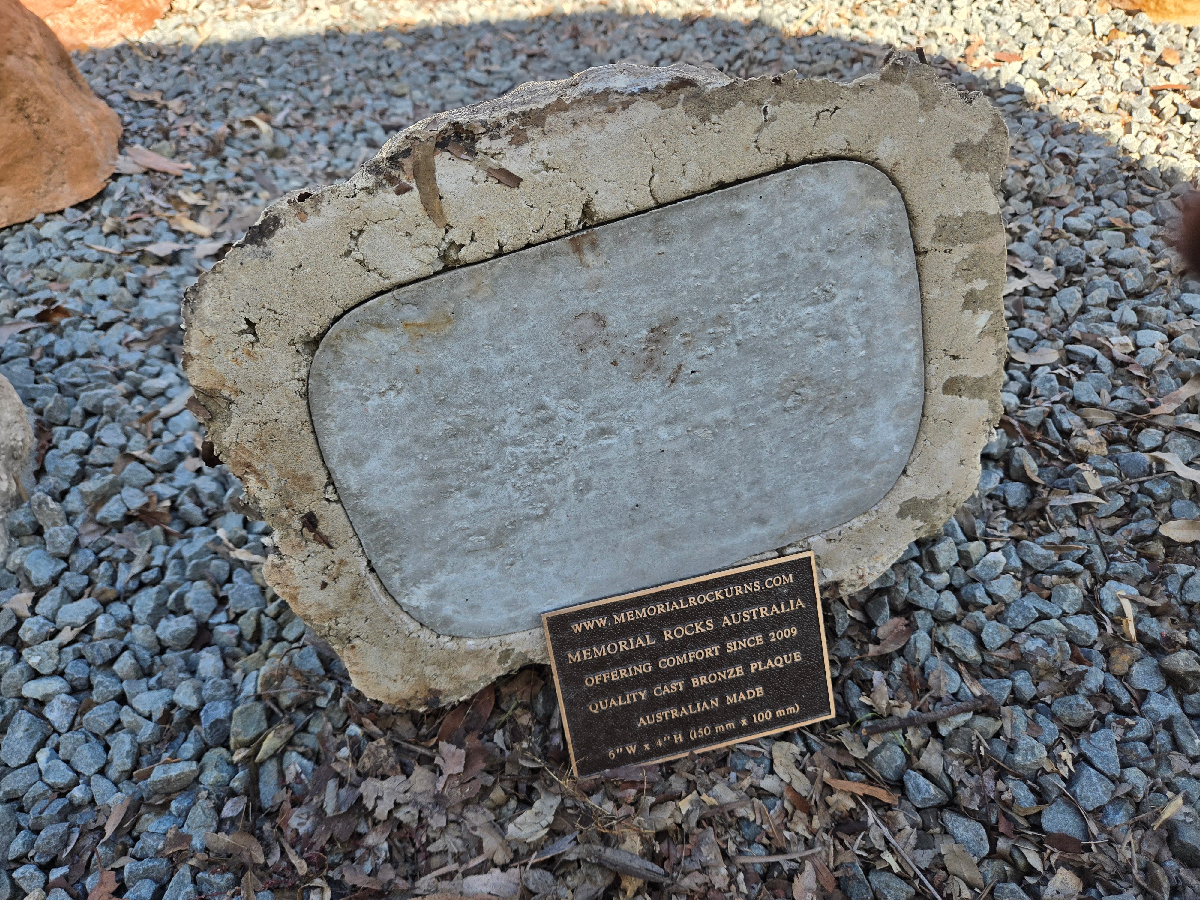 Memorial Rock Urn 2130 Regular Natural Riversand