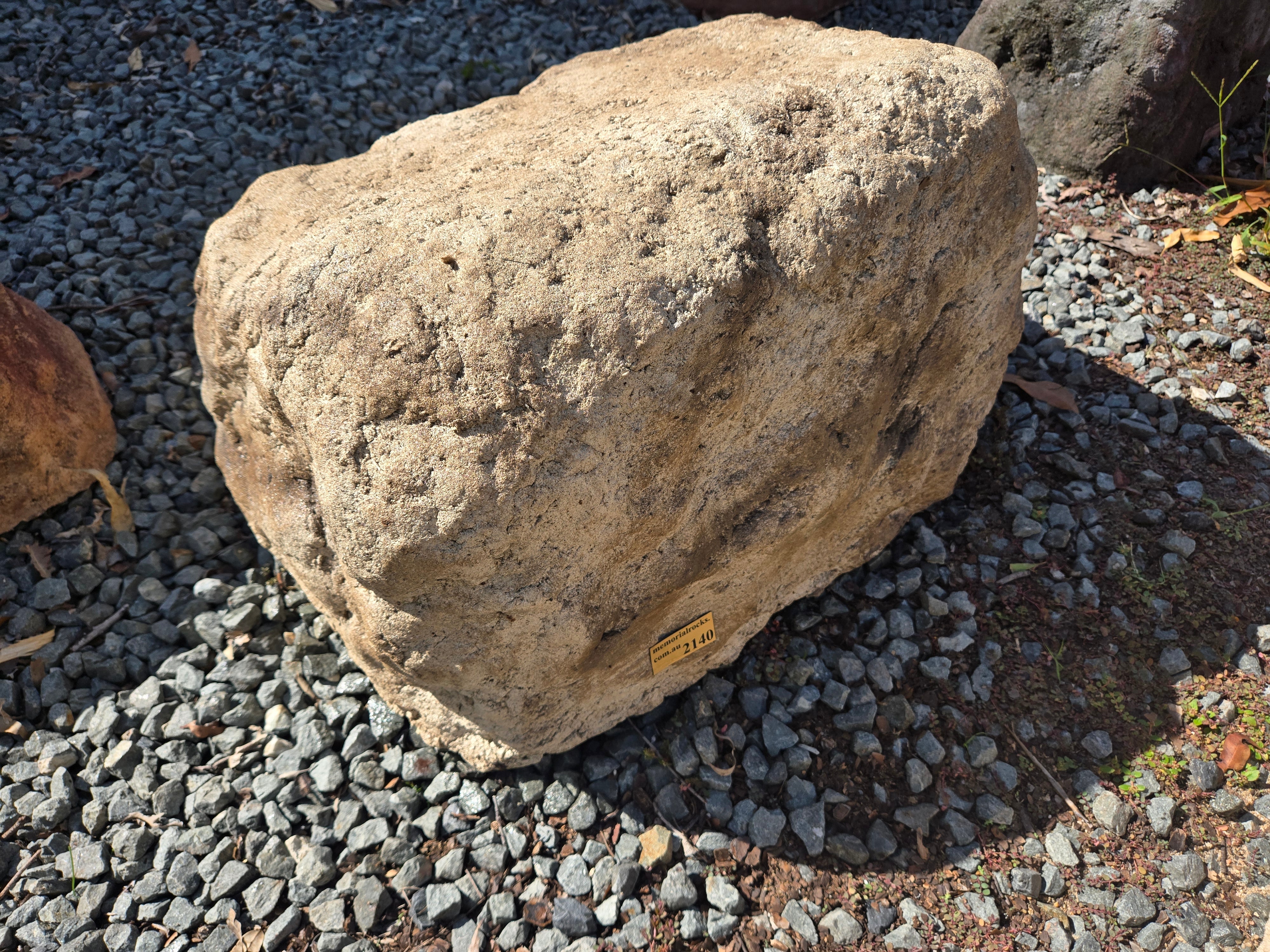 Memorial Rock Urn 2140 Extra-Large  Natural Riversand