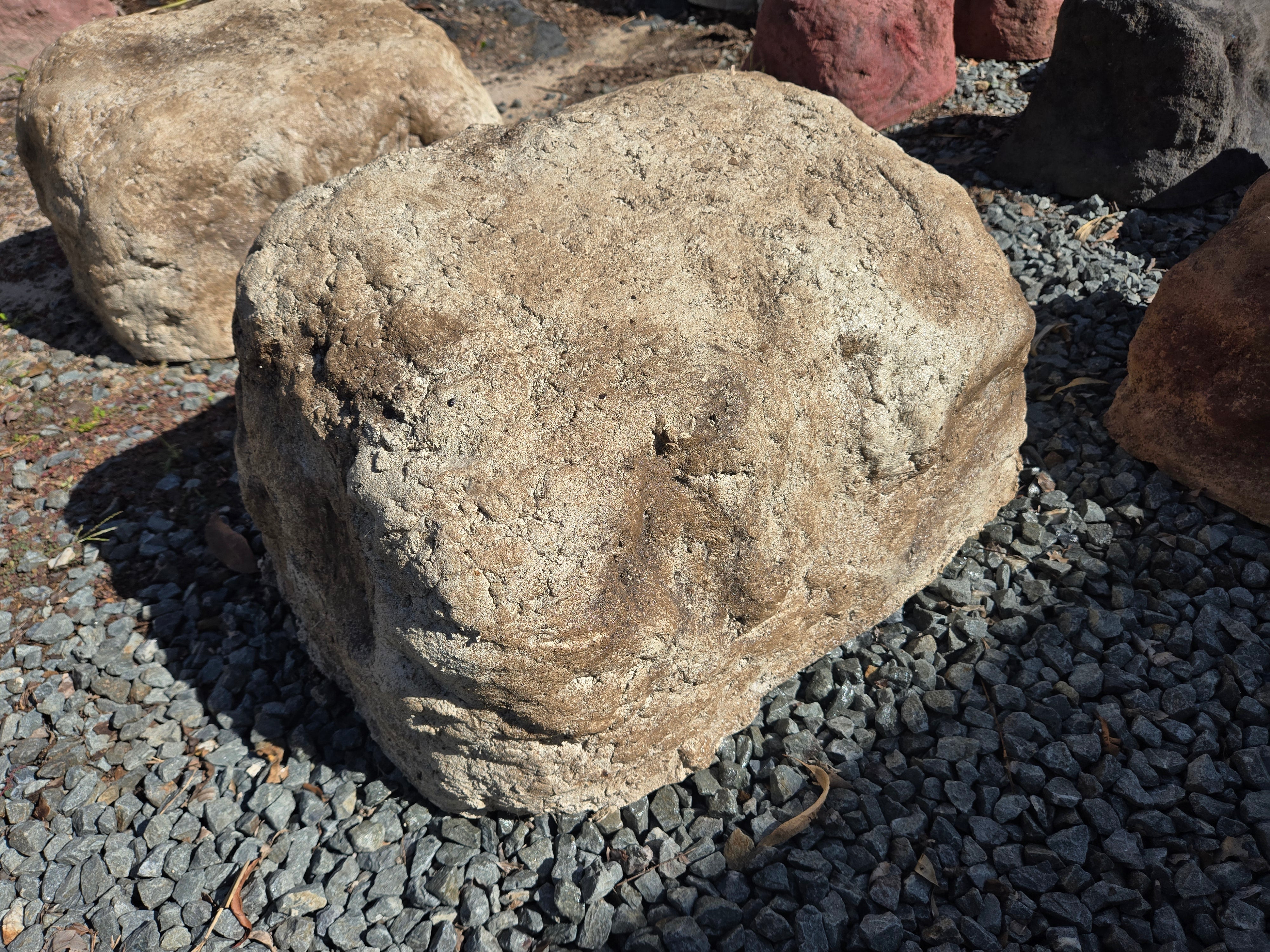 Memorial Rock Urn 2140 Extra-Large  Natural Riversand
