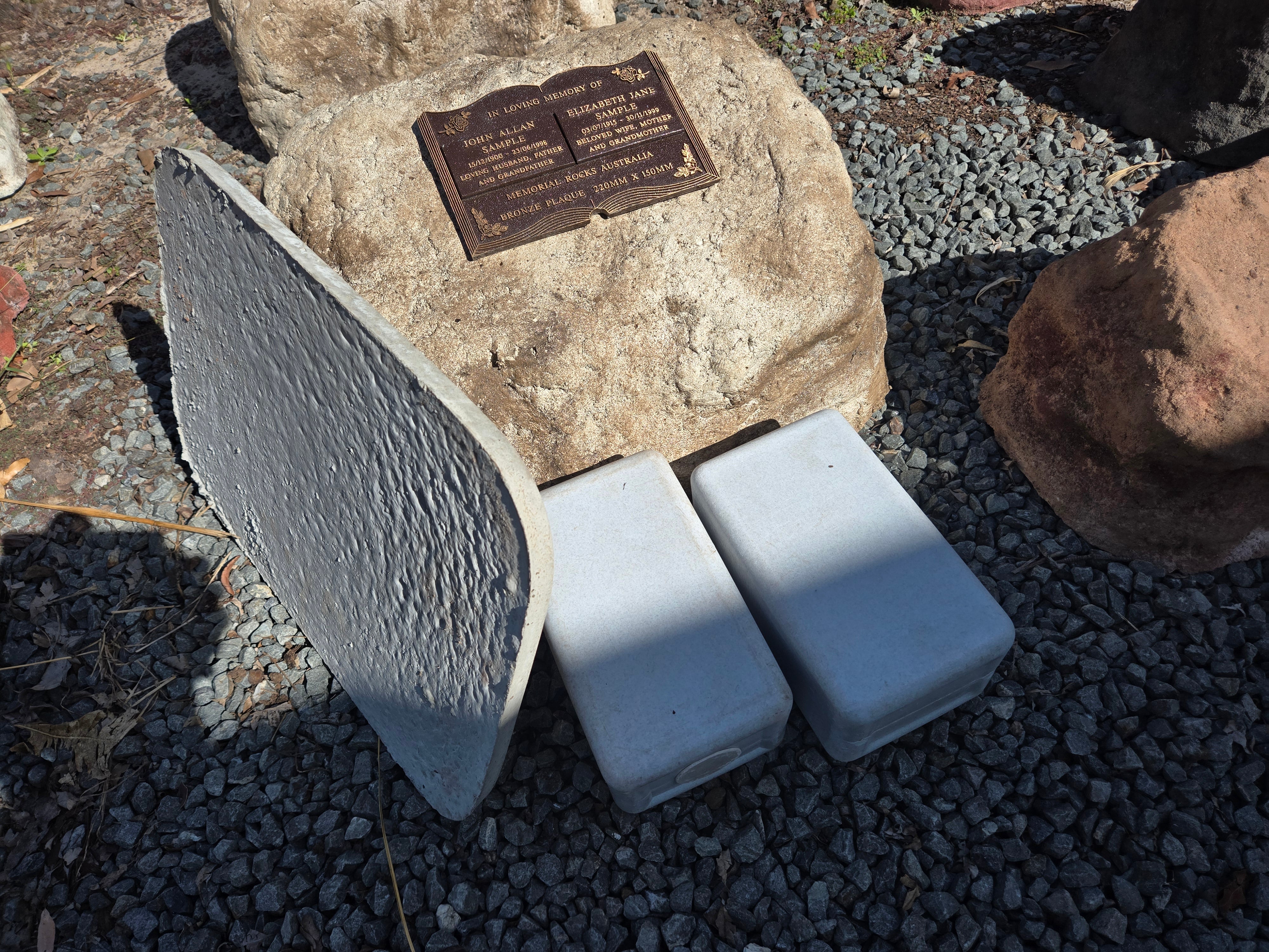 Memorial Rock Urn 2140 Extra-Large  Natural Riversand