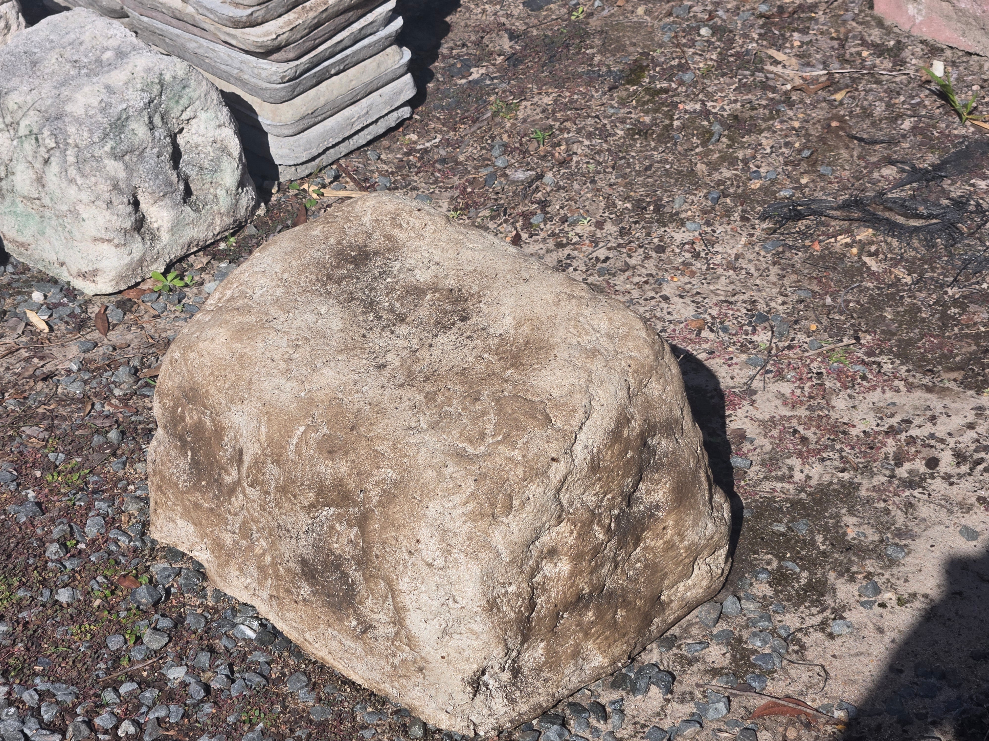 Memorial Rock Urn 2141 Extra-Large  Natural Riversand
