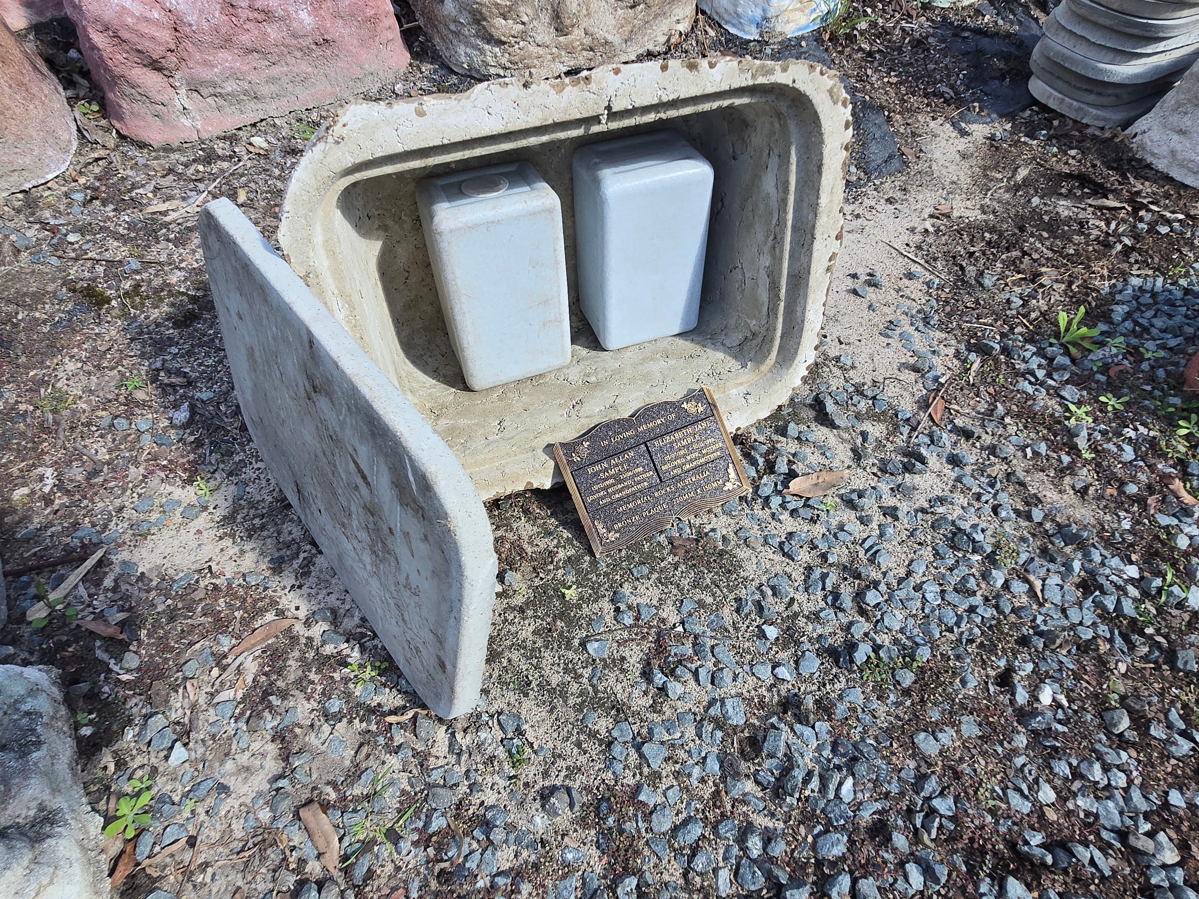 Memorial Rock Urn 2141 Extra-Large  Natural Riversand