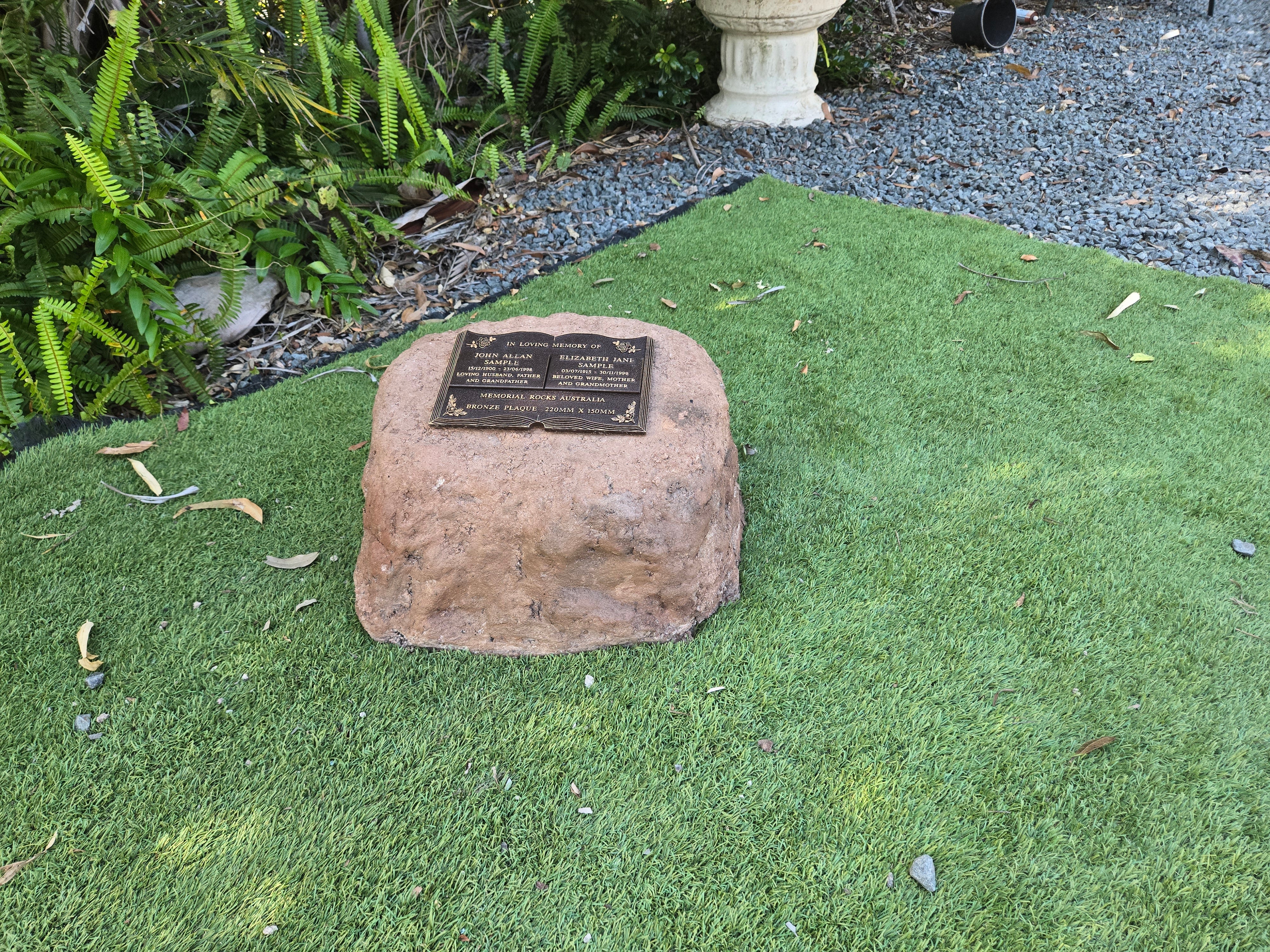 Memorial Rock Urn 2200 Large Double Brown