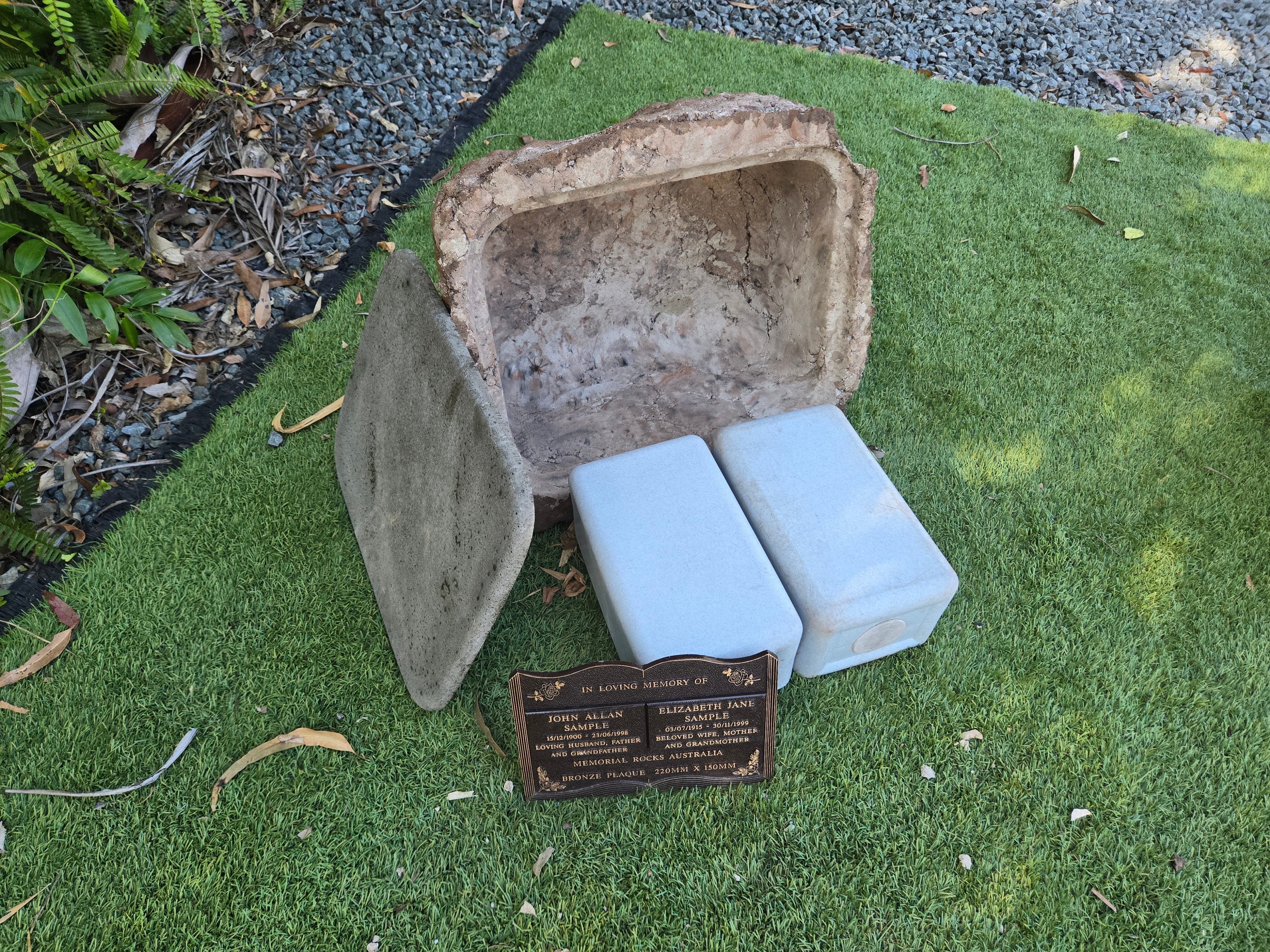 Memorial Rock Urn 2200 Large Double Brown
