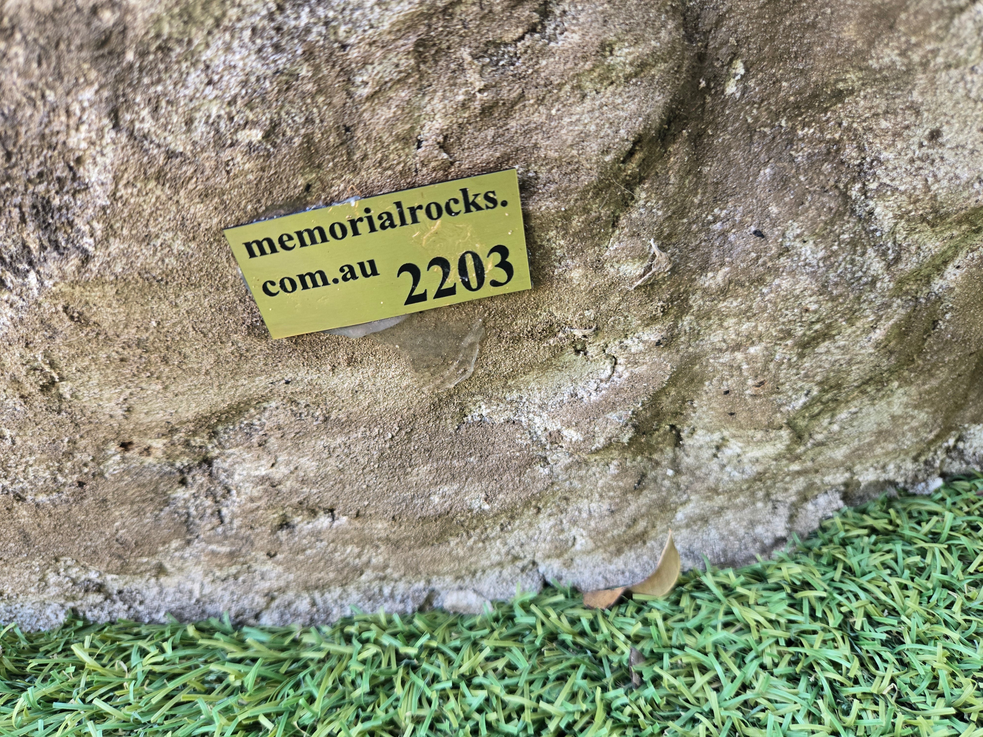 Memorial Rock Urn 2203 Large Double Natural Riversand