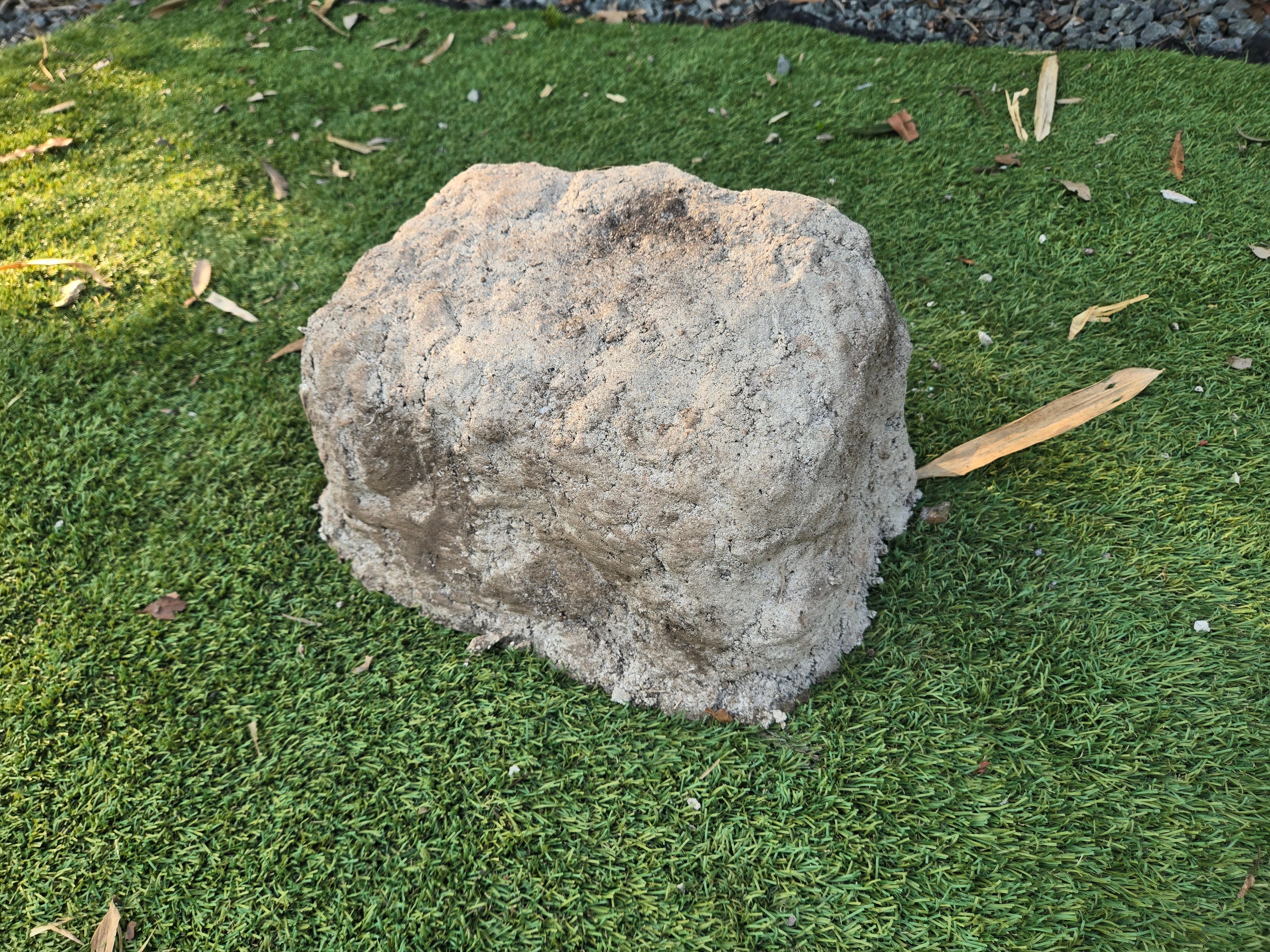 Memorial Rock Urn  2215 Regular Natural Riversand