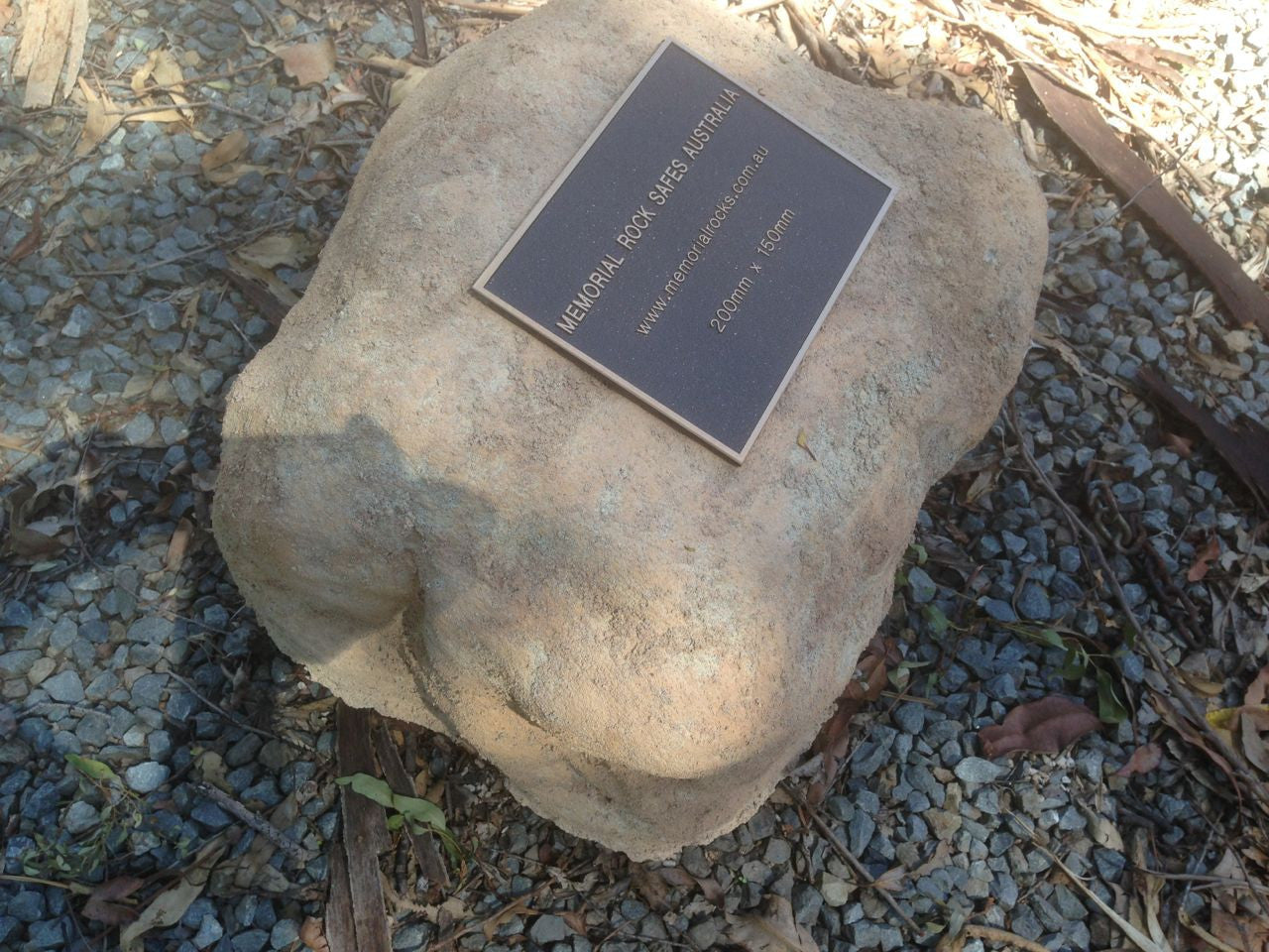 Quality Bronze Plaque Size 200mm x 150mm or 220mm x 150mm